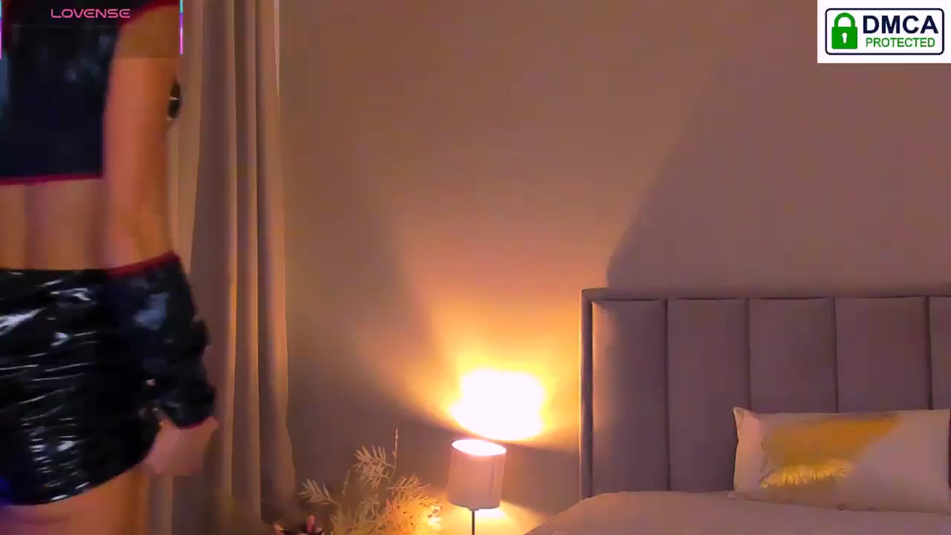 Gallery image thumbnail from QueenANNYA's myfreecams stream on, 10/31/2025, 18:43 image 5 of 20