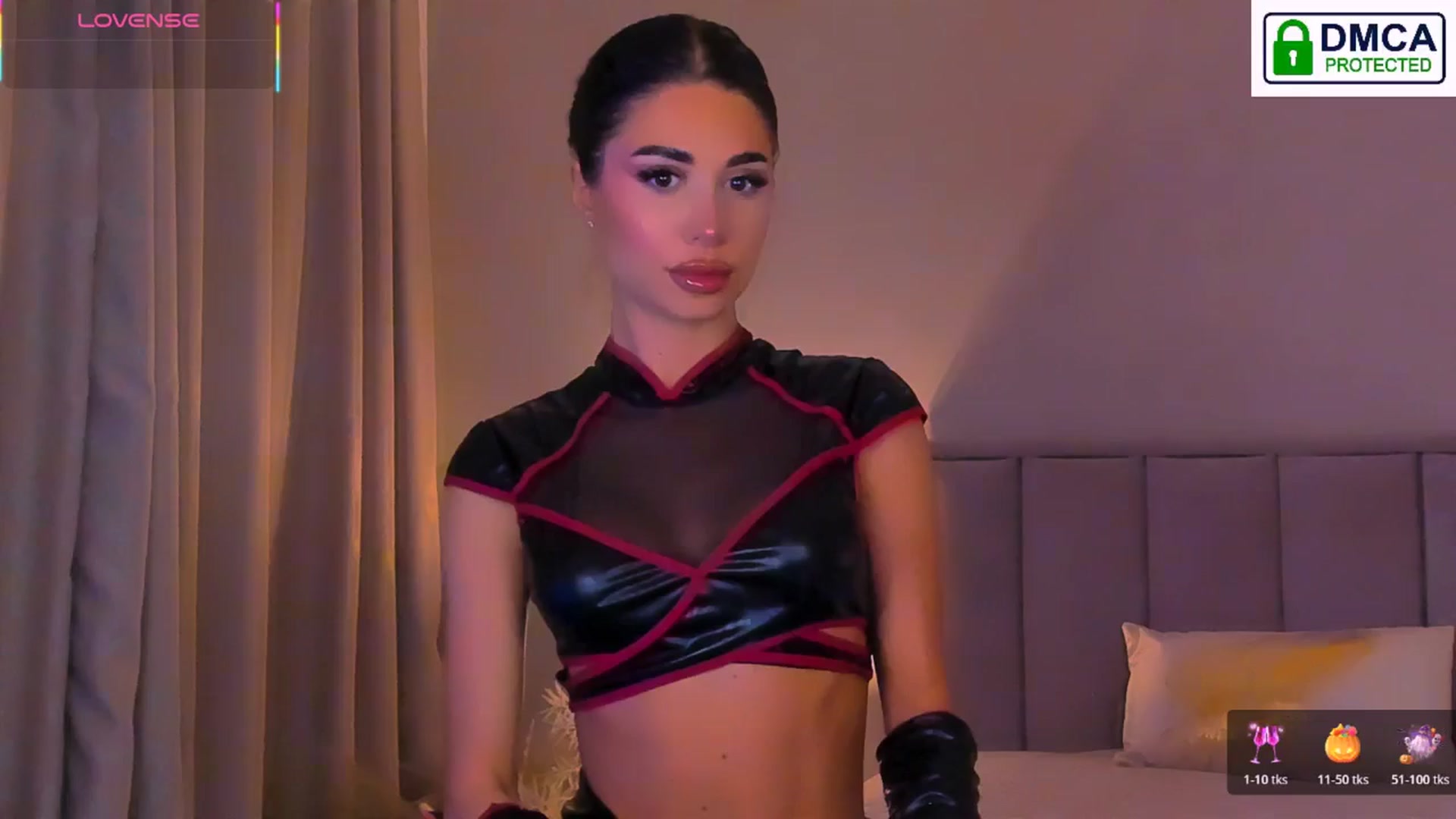 Gallery image thumbnail from QueenANNYA's myfreecams stream on, 10/31/2025, 18:43 image 13 of 20