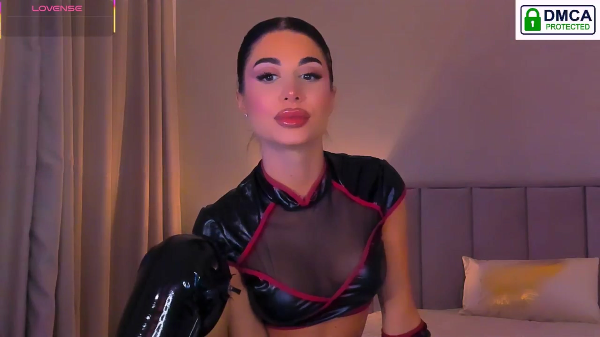 Gallery image thumbnail from QueenANNYA's myfreecams stream on, 10/31/2025, 18:43 image 19 of 20