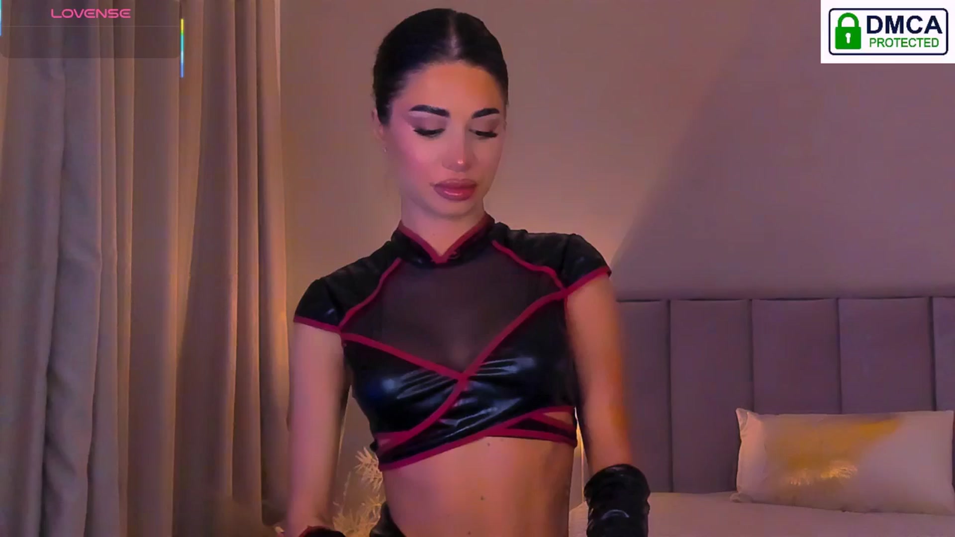 Gallery image thumbnail from QueenANNYA's myfreecams stream on, 10/31/2025, 18:43 image 17 of 20