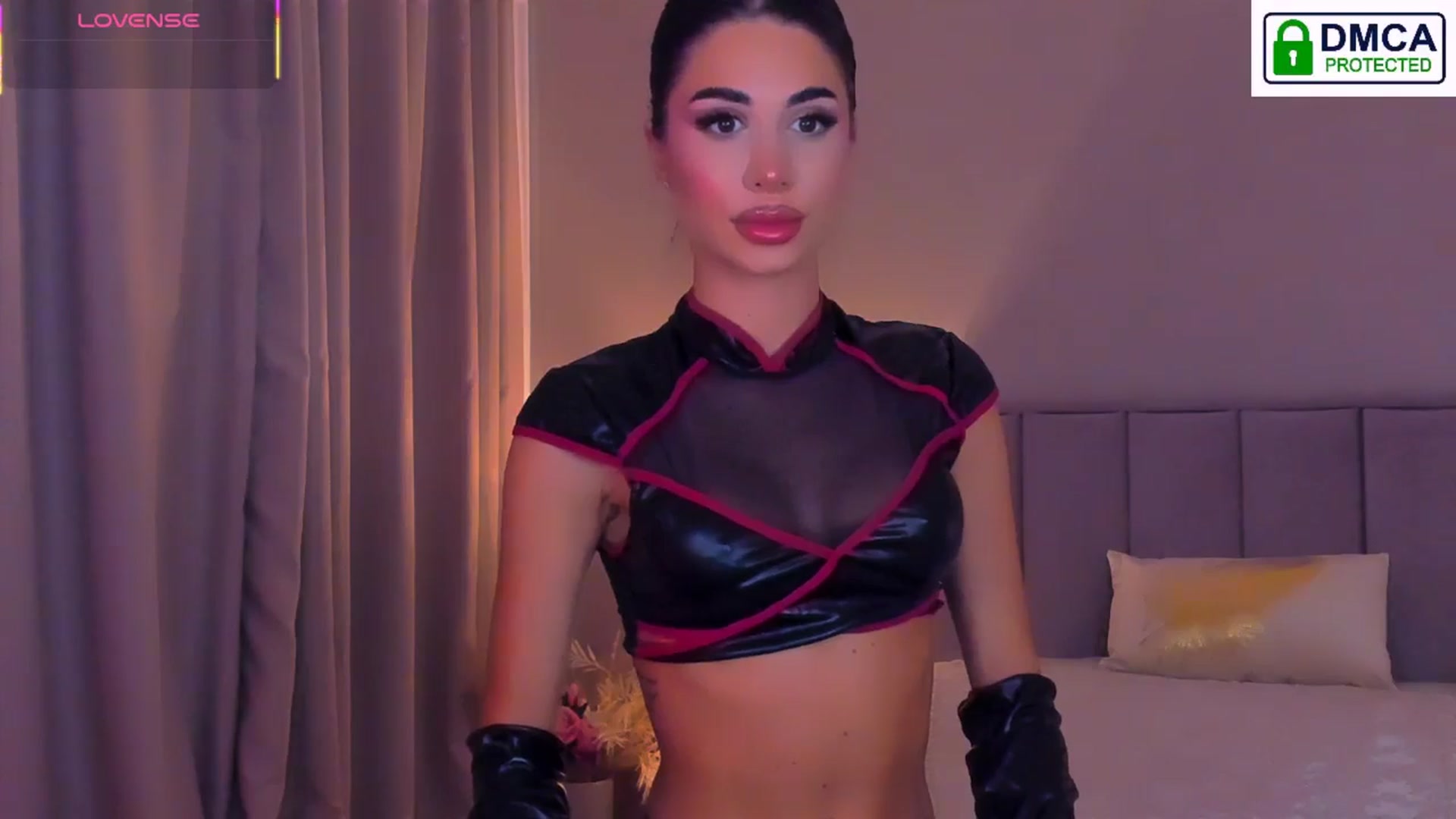Gallery image thumbnail from QueenANNYA's myfreecams stream on, 10/31/2025, 20:18 image 10 of 20