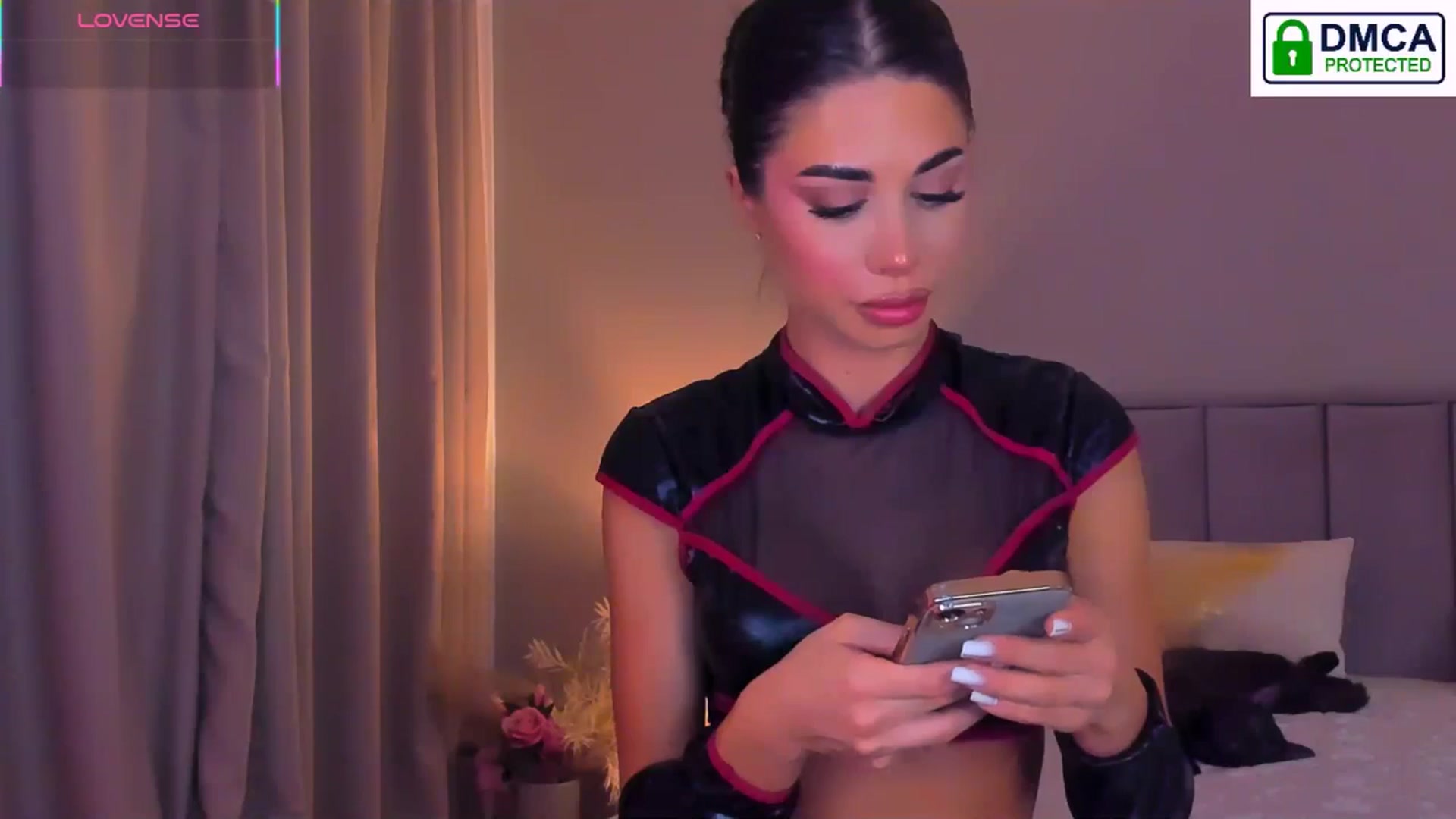 Gallery image thumbnail from QueenANNYA's myfreecams stream on, 10/31/2025, 21:11 image 17 of 20