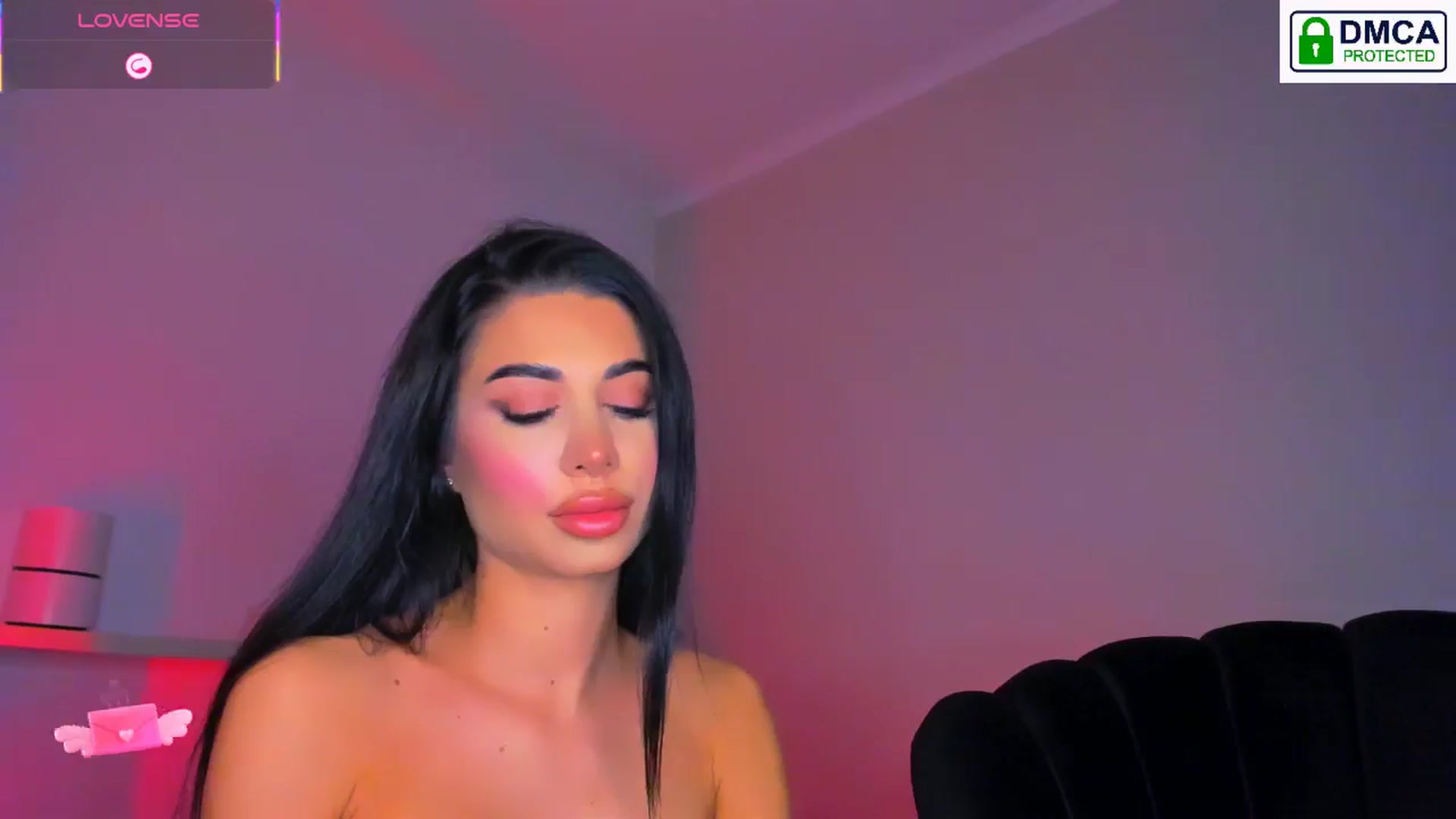 Gallery image thumbnail from QueenANNYA's myfreecams stream on, 11/06/2025, 19:42 image 10 of 20