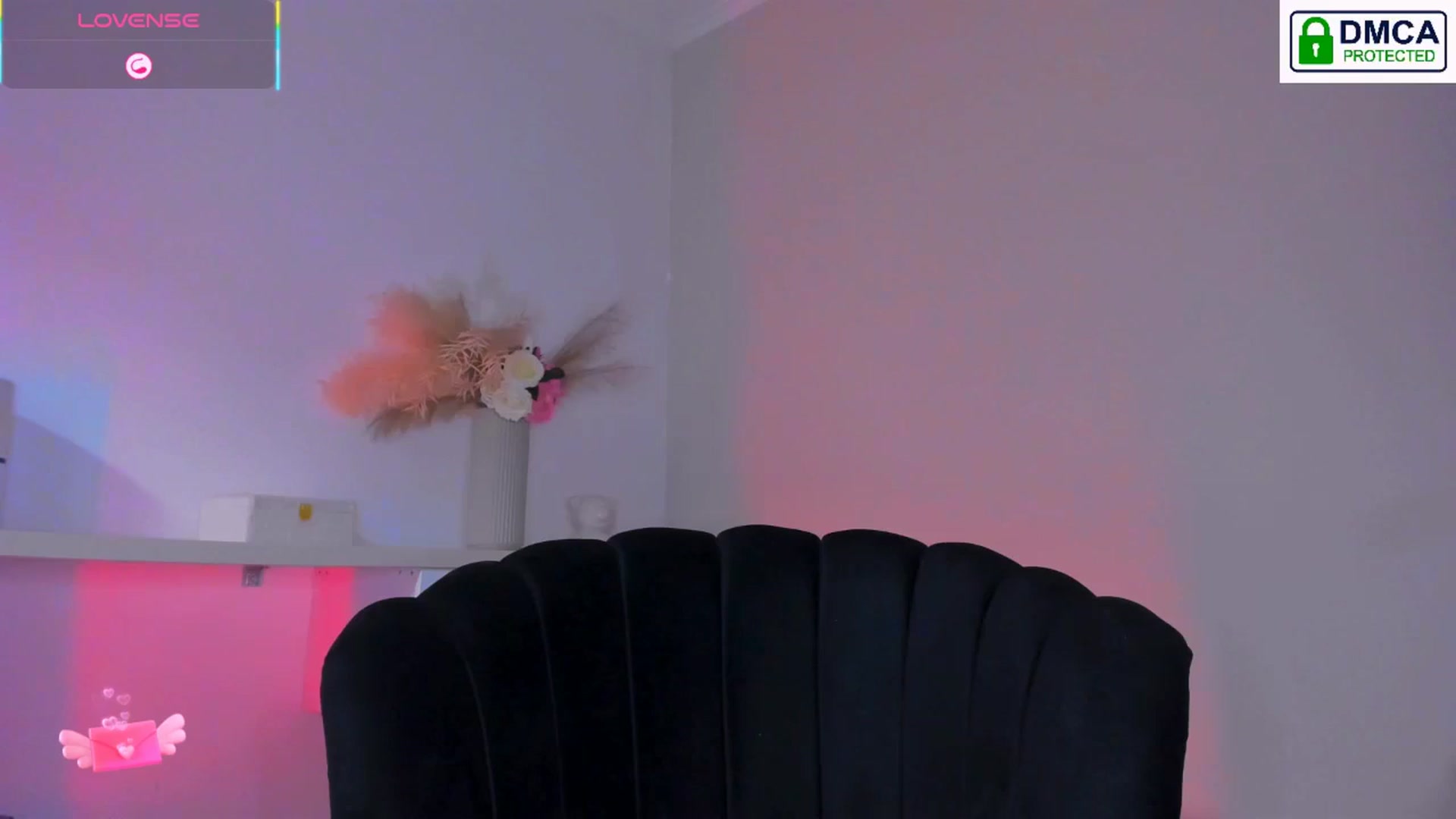 Gallery image thumbnail from QueenANNYA's myfreecams stream on, 11/06/2025, 20:16 image 17 of 20