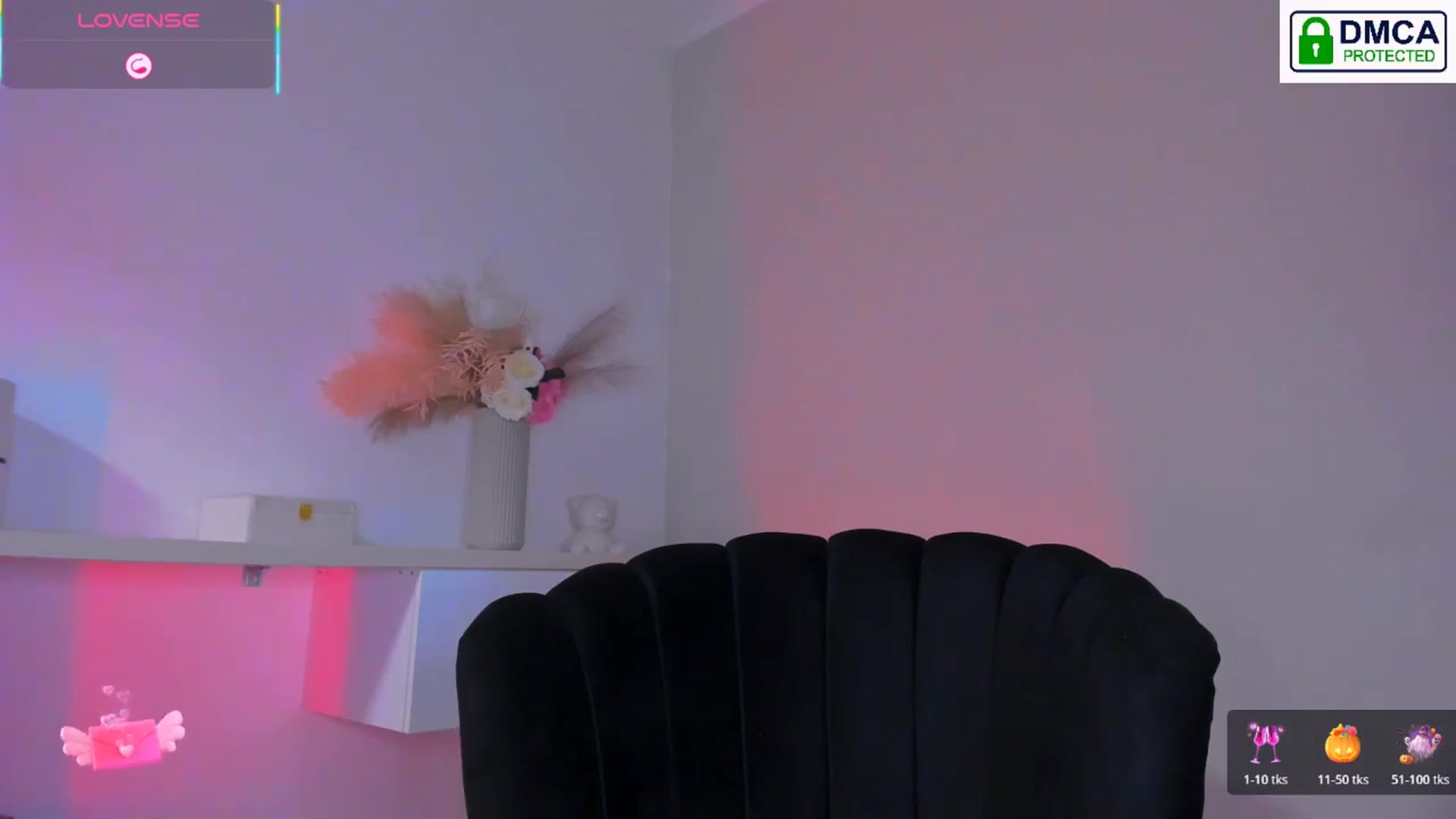 Gallery image thumbnail from QueenANNYA's myfreecams stream on, 11/06/2025, 20:16 image 12 of 20