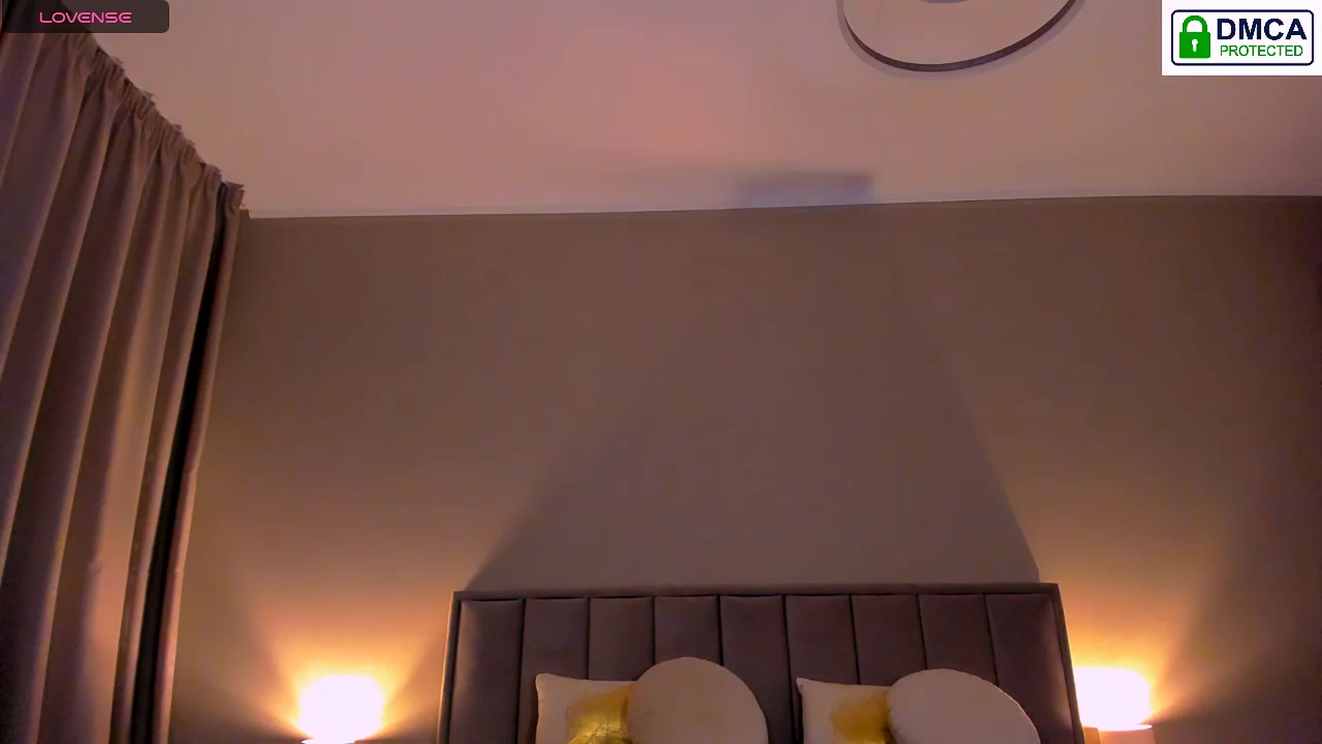 Gallery image thumbnail from QueenANNYA's myfreecams stream on, 11/11/2025, 20:32 image 1 of 20