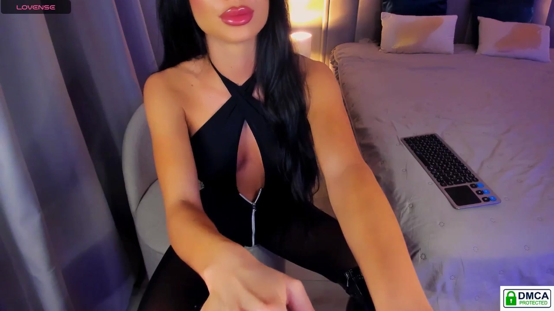 Gallery image thumbnail from QueenANNYA's myfreecams stream on, 12/09/2025, 17:41 image 7 of 20