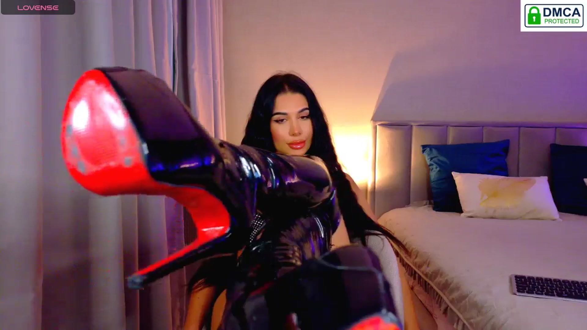 Gallery image thumbnail from QueenANNYA's myfreecams stream on, 12/10/2025, 20:20 image 9 of 20