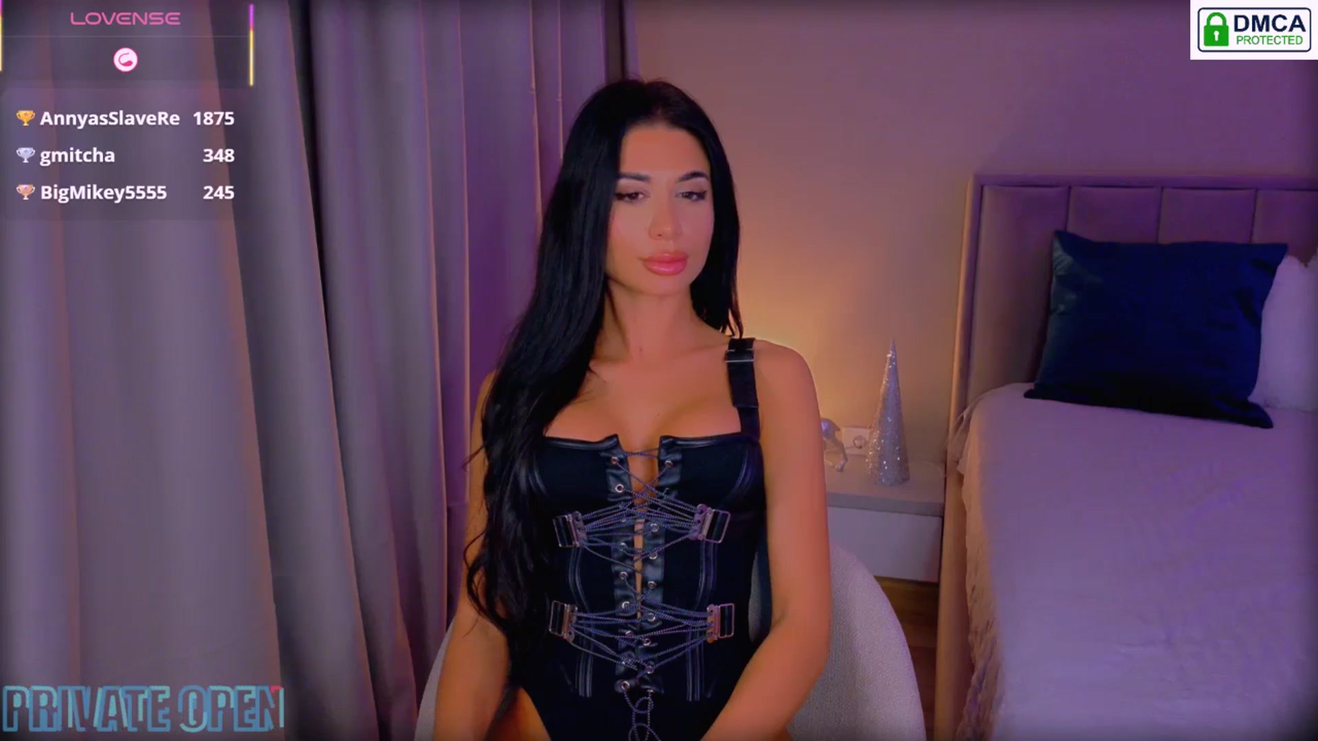 Gallery image thumbnail from QueenANNYA's myfreecams stream on, 12/13/2025, 20:45 image 15 of 20