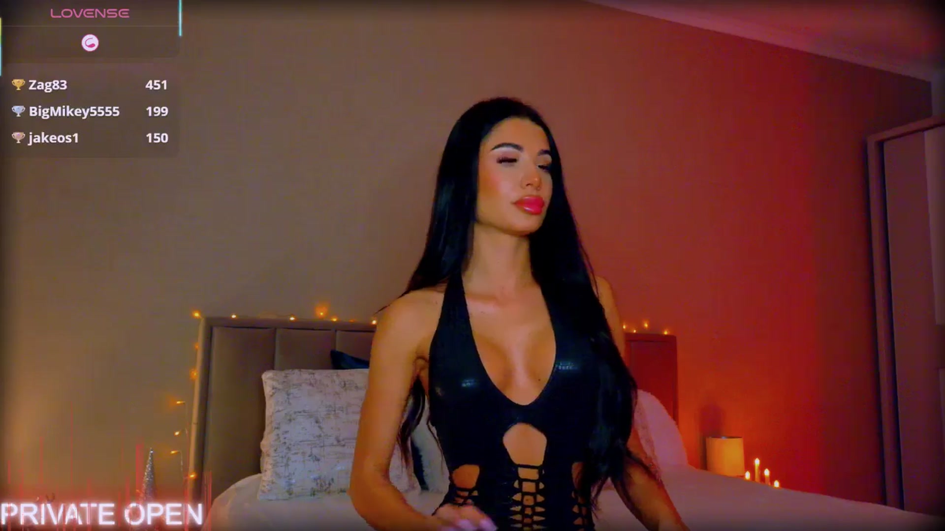 Gallery image thumbnail from QueenANNYA's myfreecams stream on, 12/19/2025, 19:01 image 12 of 20
