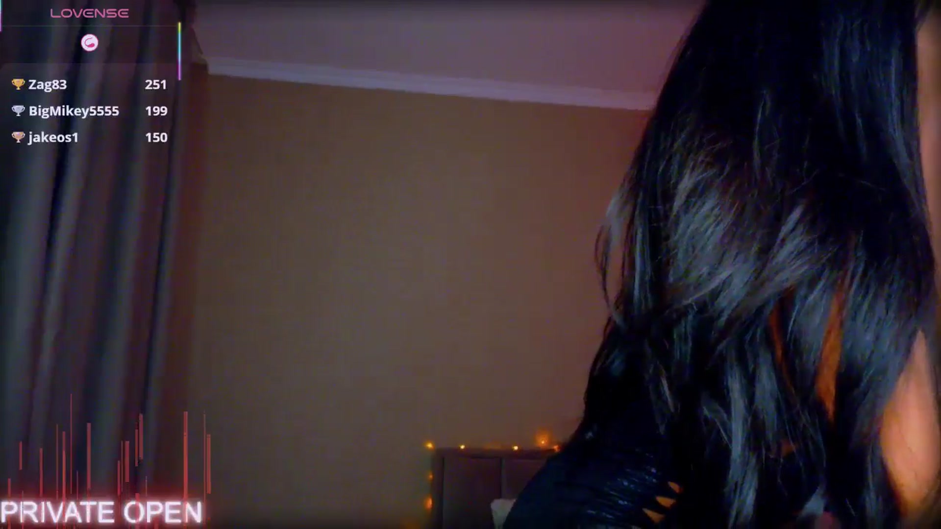Gallery image thumbnail from QueenANNYA's myfreecams stream on, 12/19/2025, 19:01 image 5 of 20