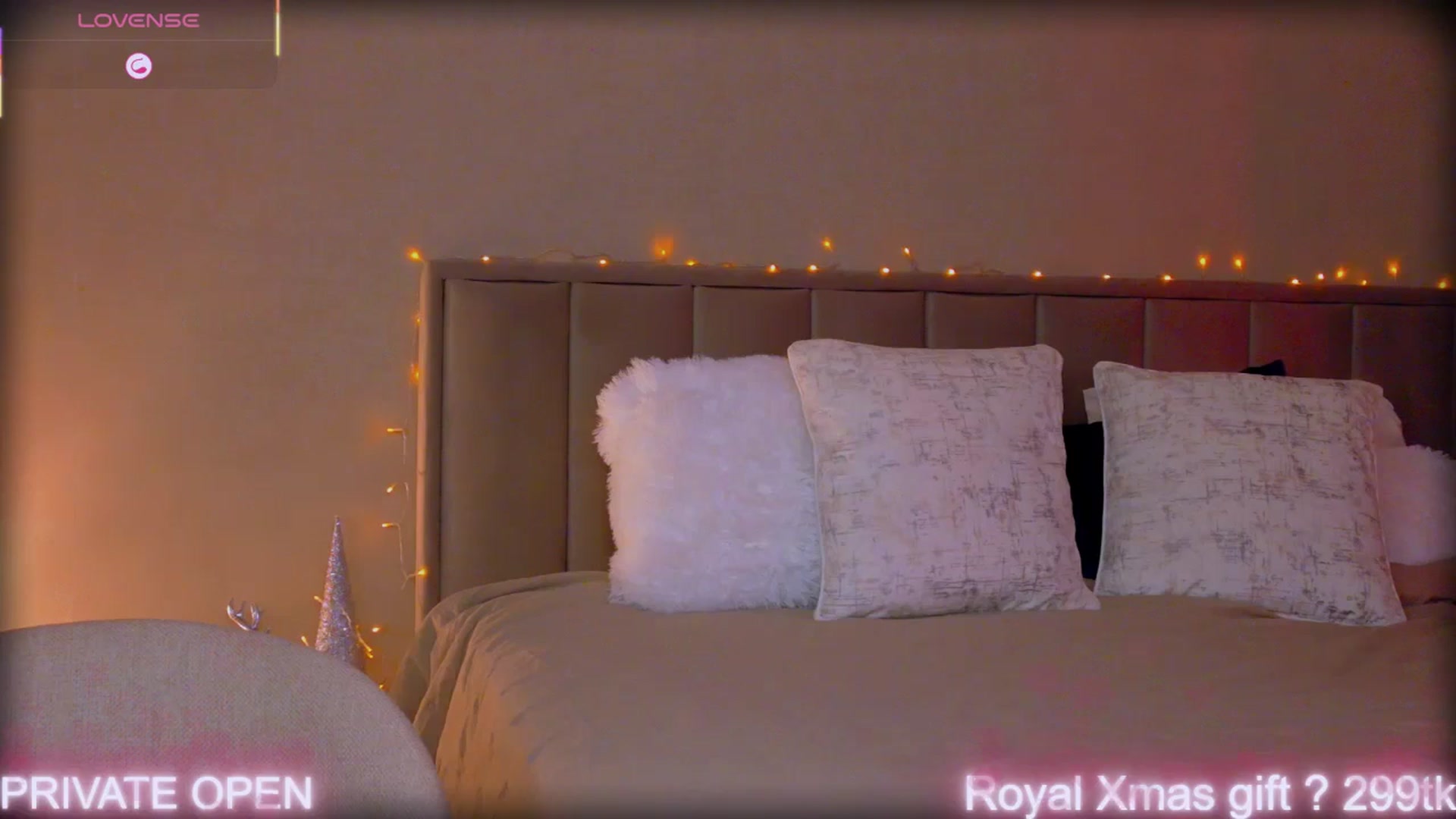 Gallery image thumbnail from QueenANNYA's myfreecams stream on, 12/20/2025, 18:30 image 4 of 20