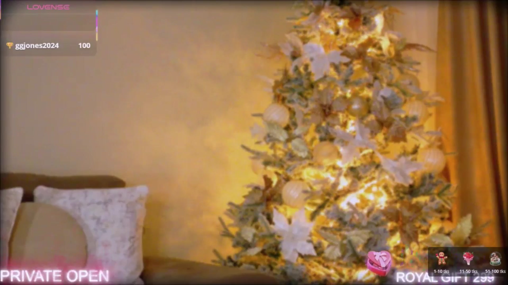 Gallery image thumbnail from QueenANNYA's myfreecams stream on, 12/29/2025, 17:20 image 10 of 20