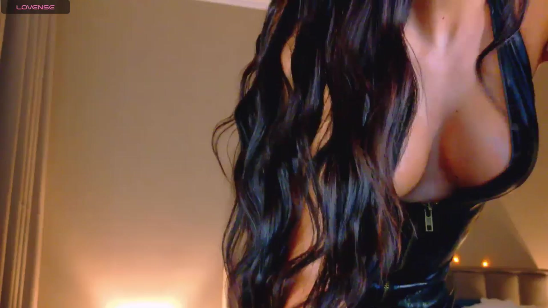 Gallery image thumbnail from QueenANNYA's myfreecams stream on, 01/05/2026, 16:20 image 17 of 20