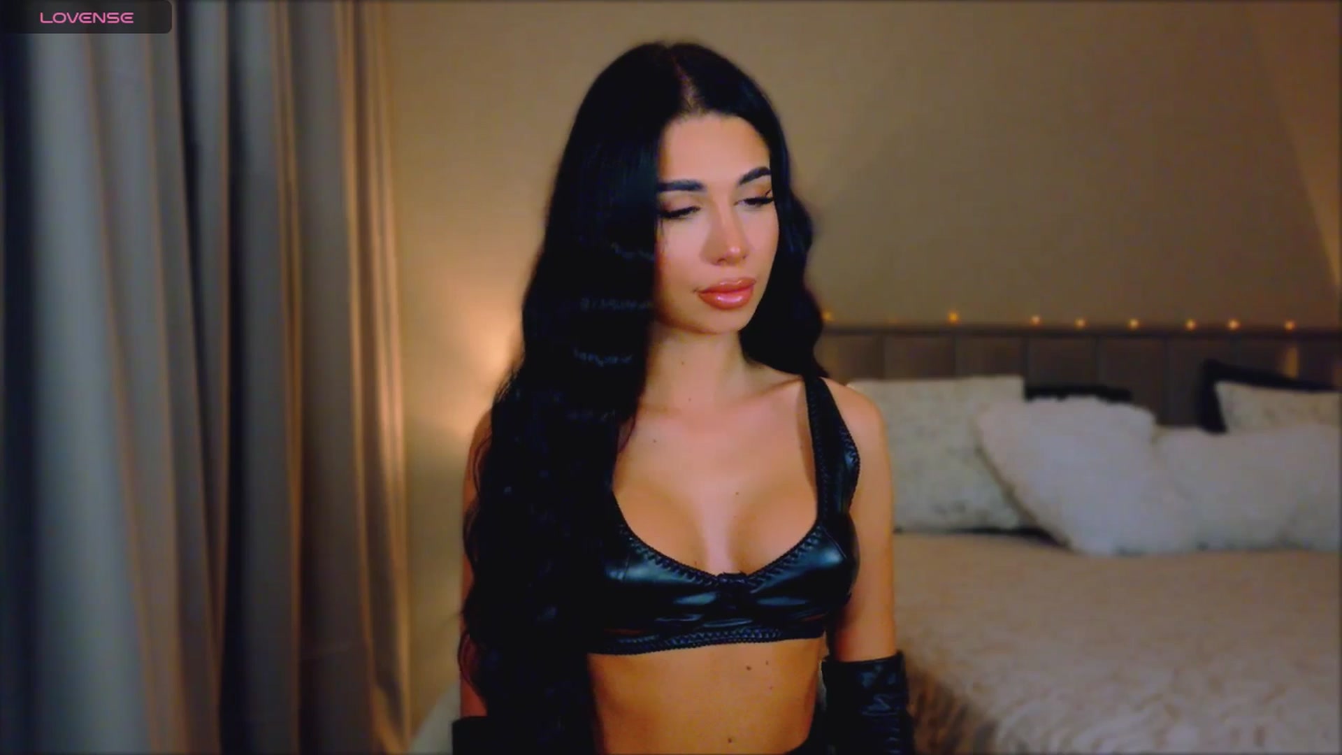 Gallery image thumbnail from QueenANNYA's myfreecams stream on, 01/10/2026, 17:12 image 14 of 20