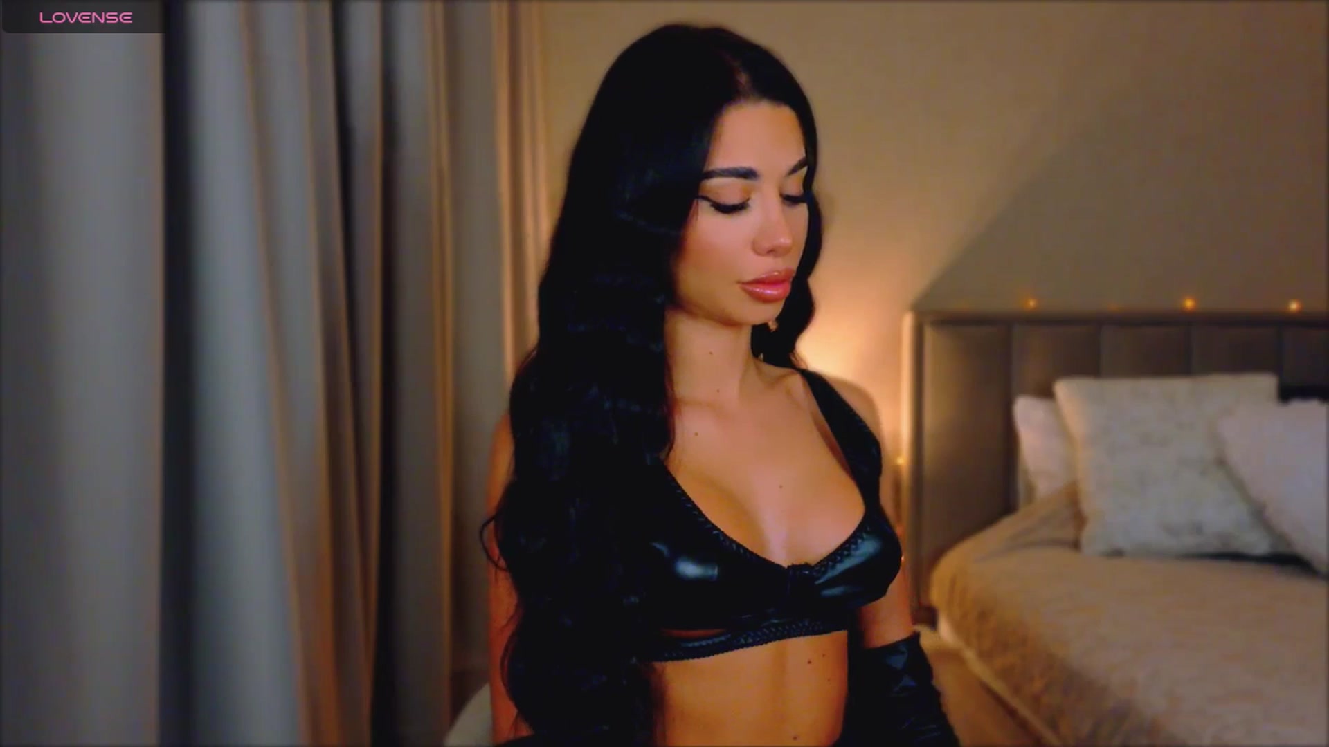 Gallery image thumbnail from QueenANNYA's myfreecams stream on, 01/10/2026, 17:12 image 9 of 20