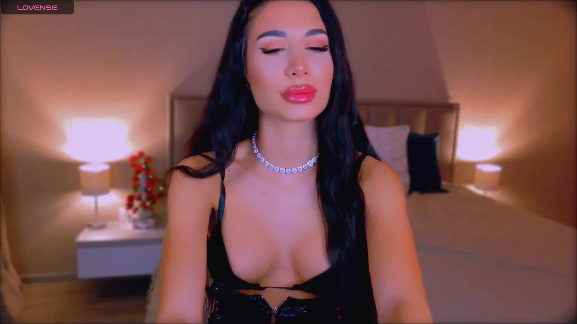 Gallery image thumbnail from QueenANNYA's myfreecams stream on, 01/12/2026, 16:46 image 7 of 20
