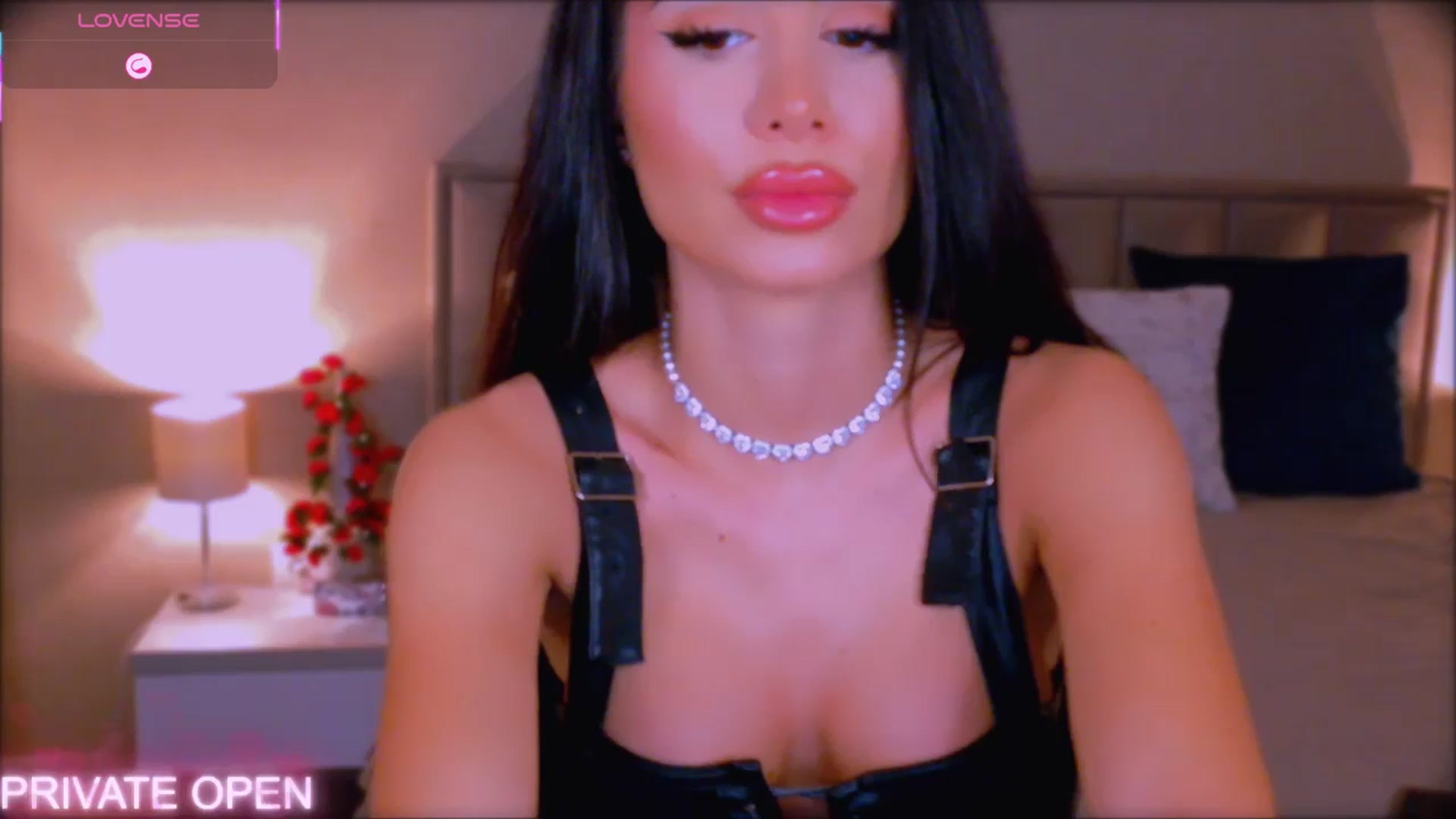 Gallery image thumbnail from QueenANNYA's myfreecams stream on, 01/13/2026, 17:05 image 14 of 20