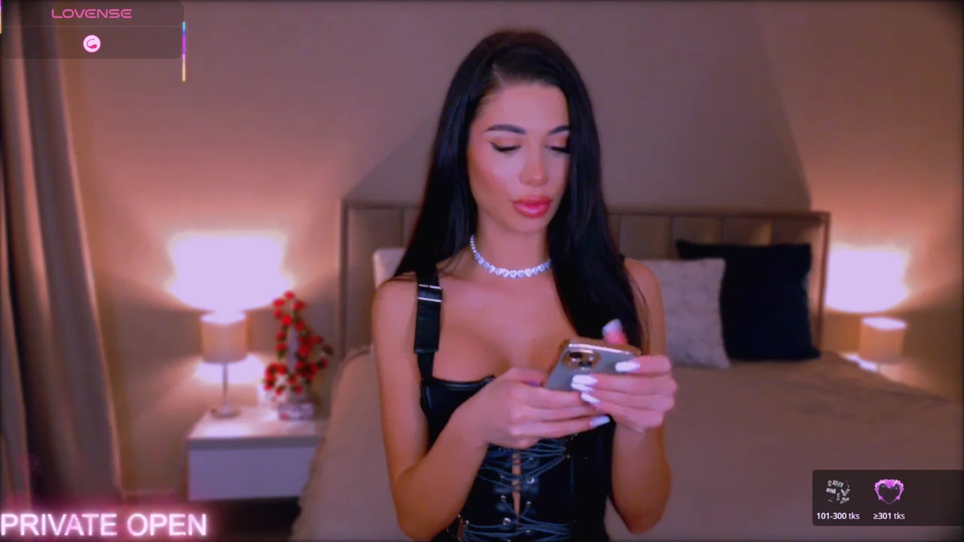 Gallery image thumbnail from QueenANNYA's myfreecams stream on, 01/13/2026, 17:05 image 8 of 20