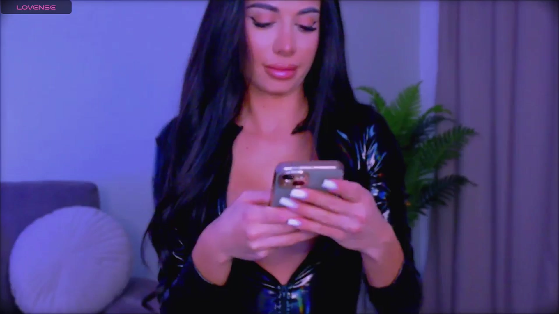 Gallery image thumbnail from QueenANNYA's myfreecams stream on, 01/20/2026, 18:09 image 14 of 20