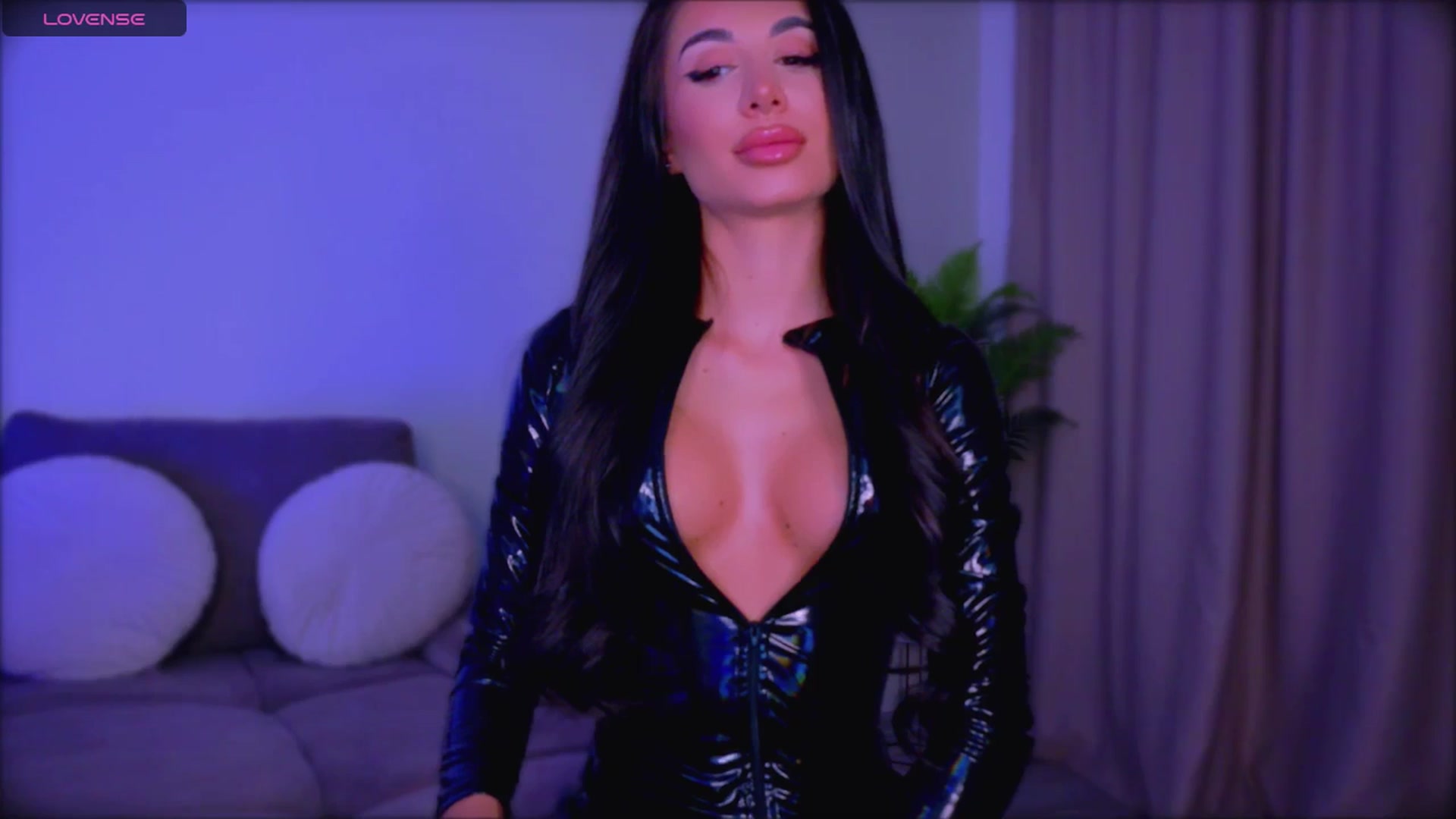 Gallery image thumbnail from QueenANNYA's myfreecams stream on, 01/20/2026, 18:09 image 2 of 20
