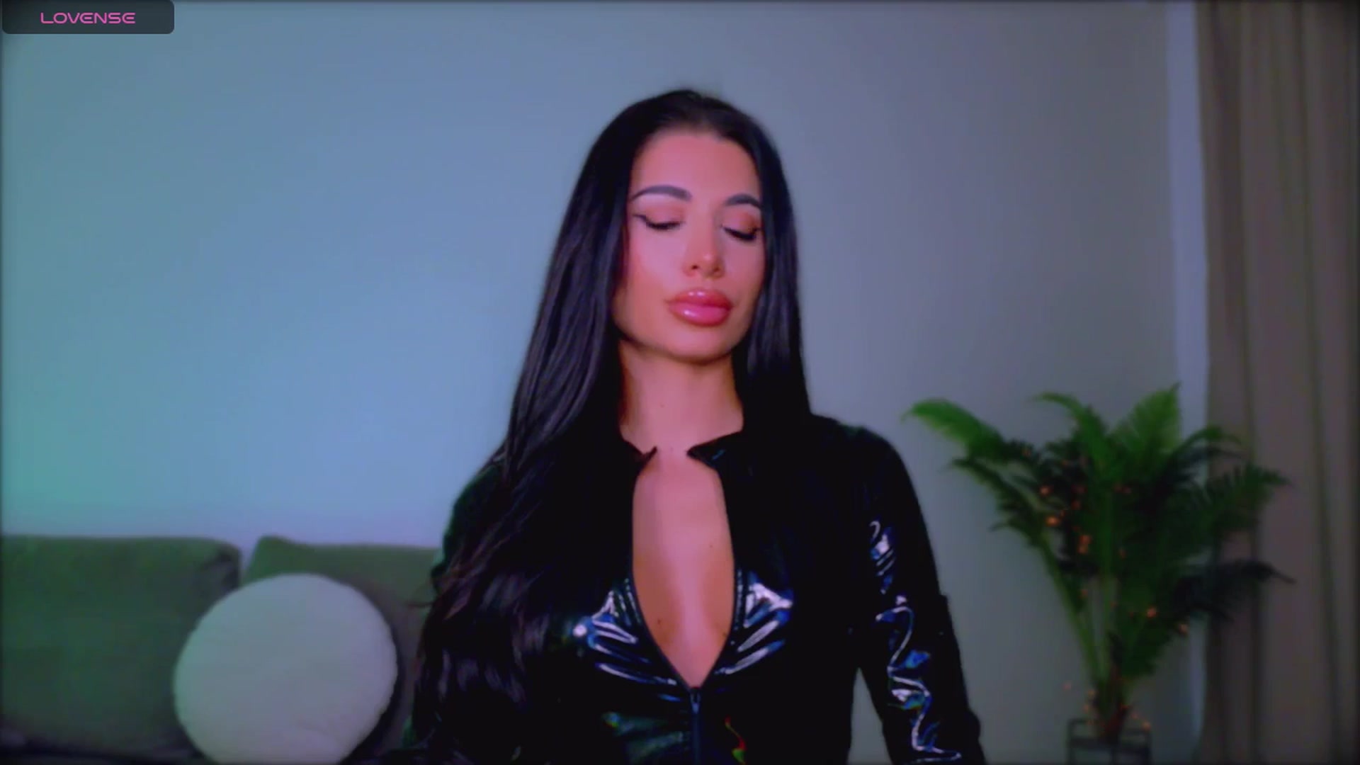 Gallery image thumbnail from QueenANNYA's myfreecams stream on, 01/20/2026, 19:52 image 15 of 20