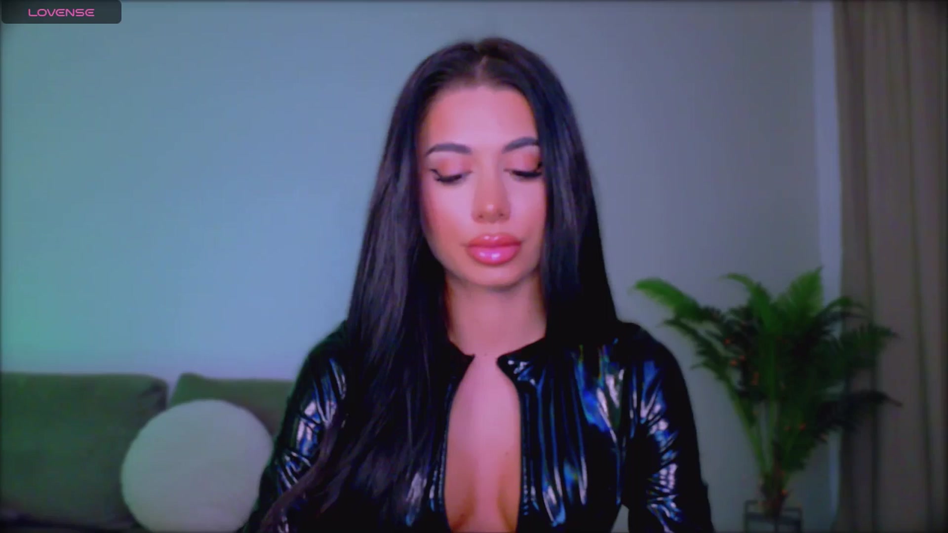 Gallery image thumbnail from QueenANNYA's myfreecams stream on, 01/20/2026, 19:52 image 16 of 20