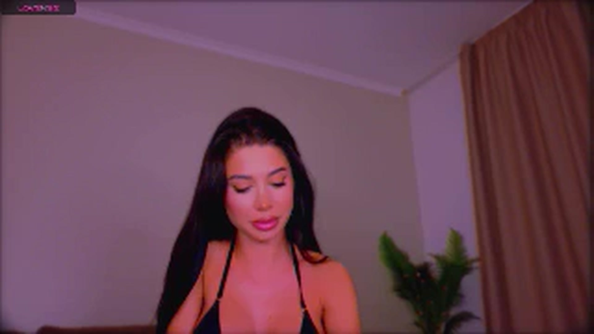 Gallery image thumbnail from QueenANNYA's myfreecams stream on, 01/21/2026, 20:38 image 16 of 20