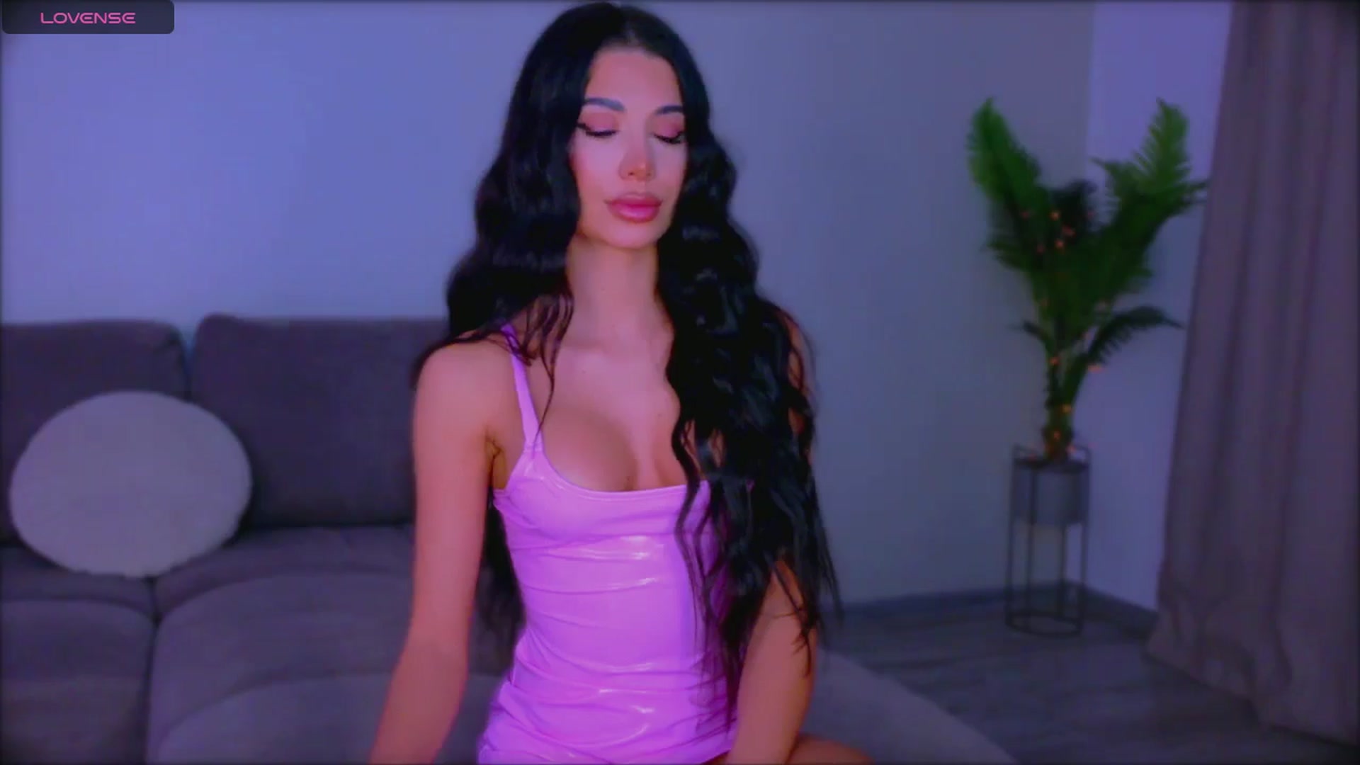 Gallery image thumbnail from QueenANNYA's myfreecams stream on, 01/22/2026, 17:05 image 10 of 20