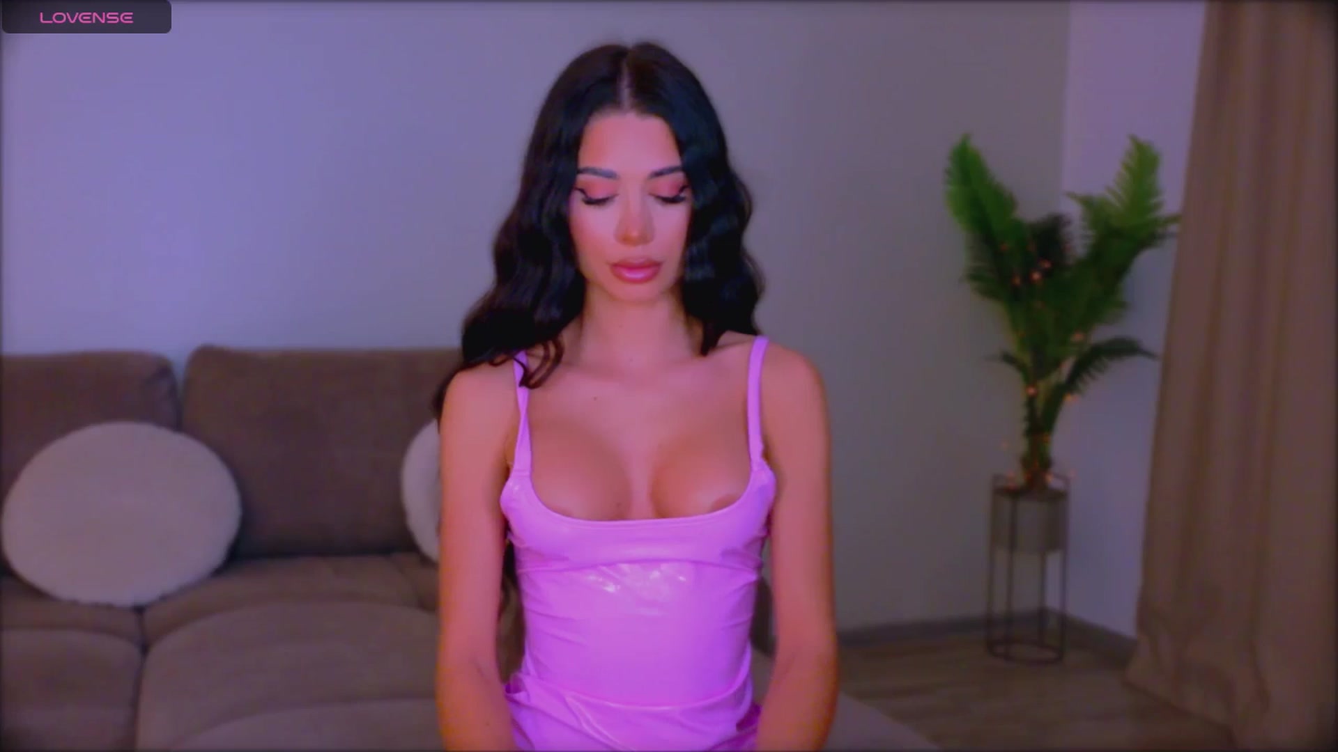 Gallery image thumbnail from QueenANNYA's myfreecams stream on, 01/22/2026, 17:05 image 3 of 20