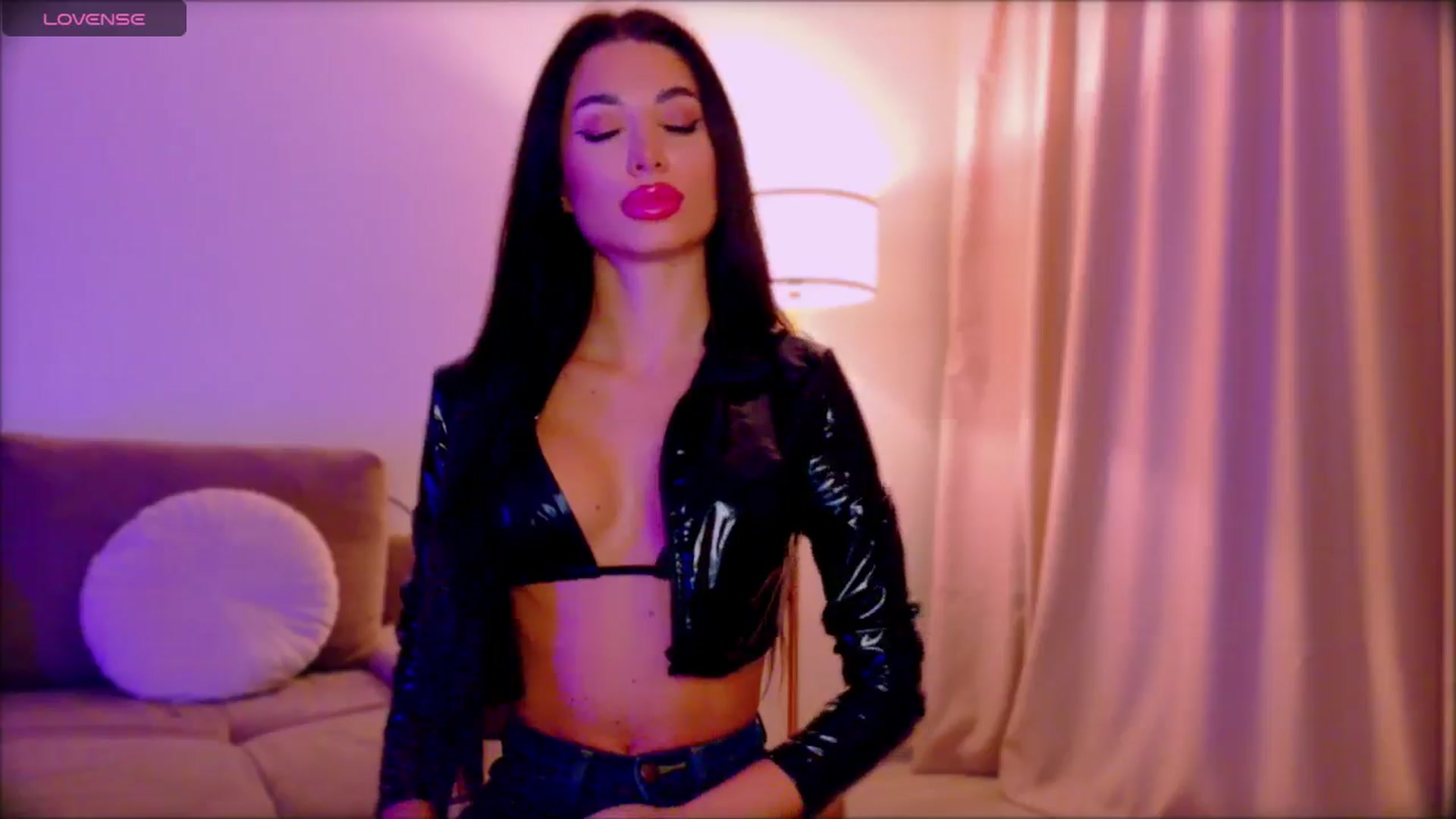 Gallery image thumbnail from QueenANNYA's myfreecams stream on, 01/28/2026, 19:55 image 18 of 20