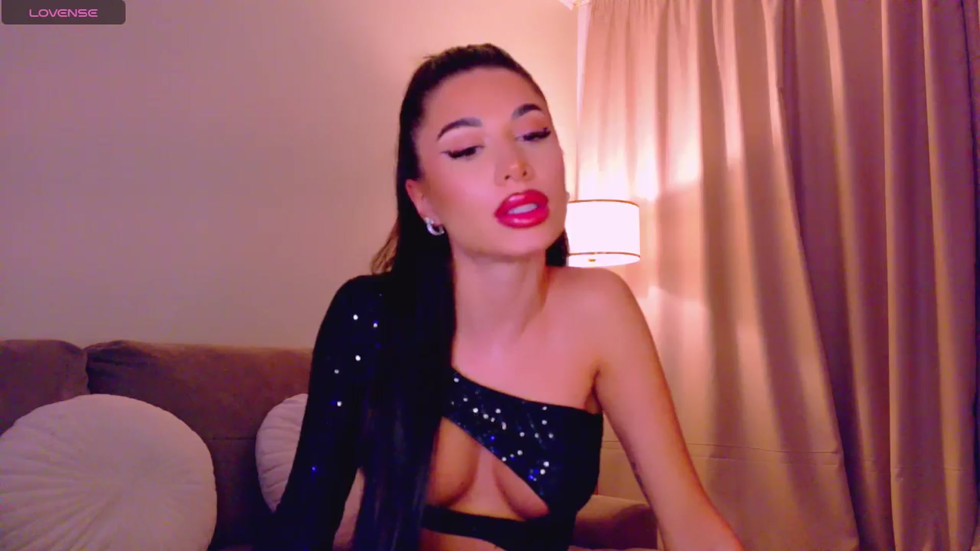 Gallery image thumbnail from QueenANNYA's myfreecams stream on, 01/29/2026, 17:36 image 18 of 20