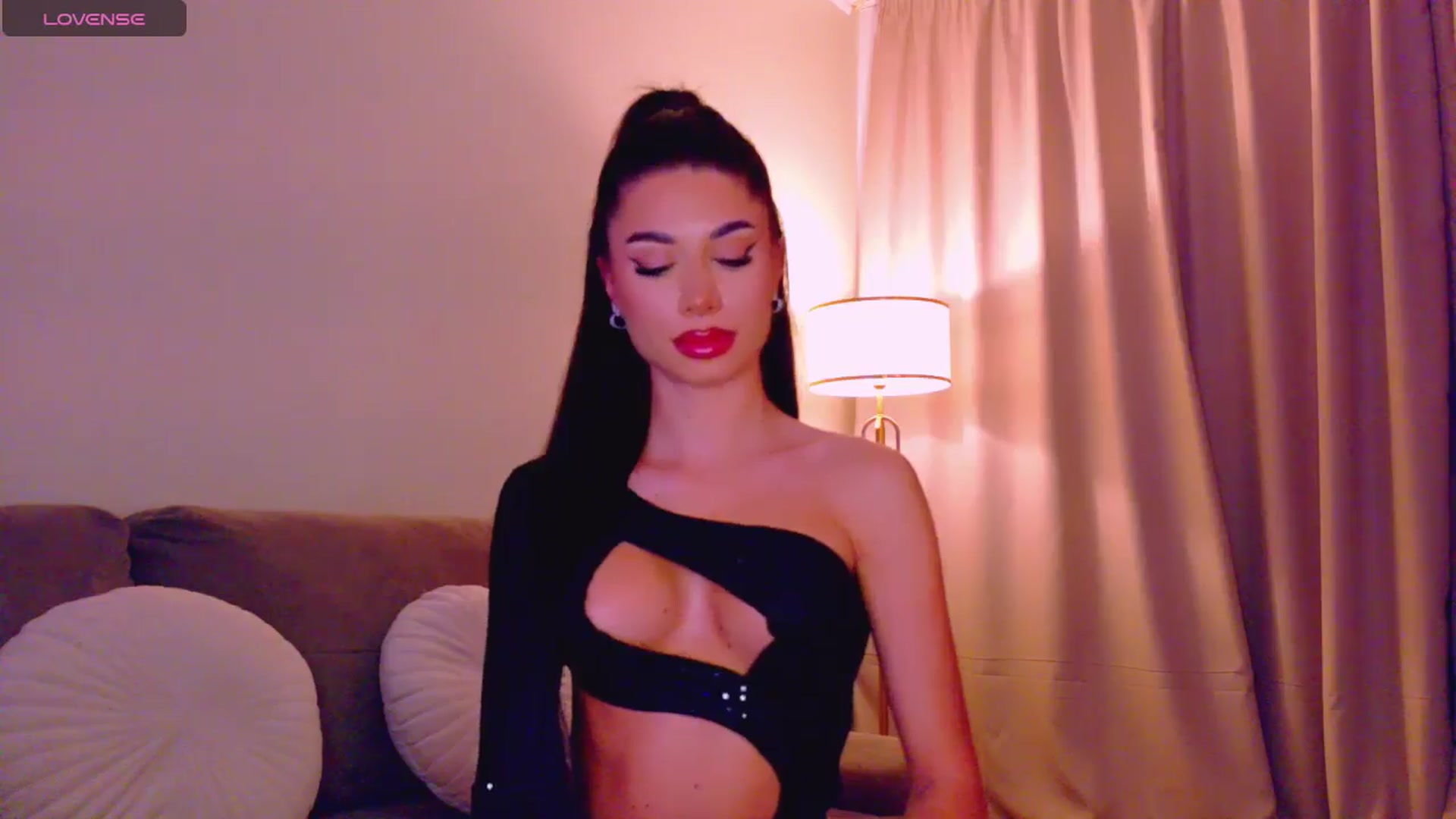 Gallery image thumbnail from QueenANNYA's myfreecams stream on, 01/29/2026, 17:36 image 8 of 20