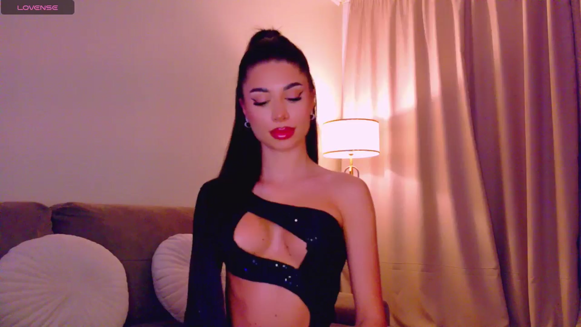 Gallery image thumbnail from QueenANNYA's myfreecams stream on, 01/29/2026, 17:36 image 4 of 20
