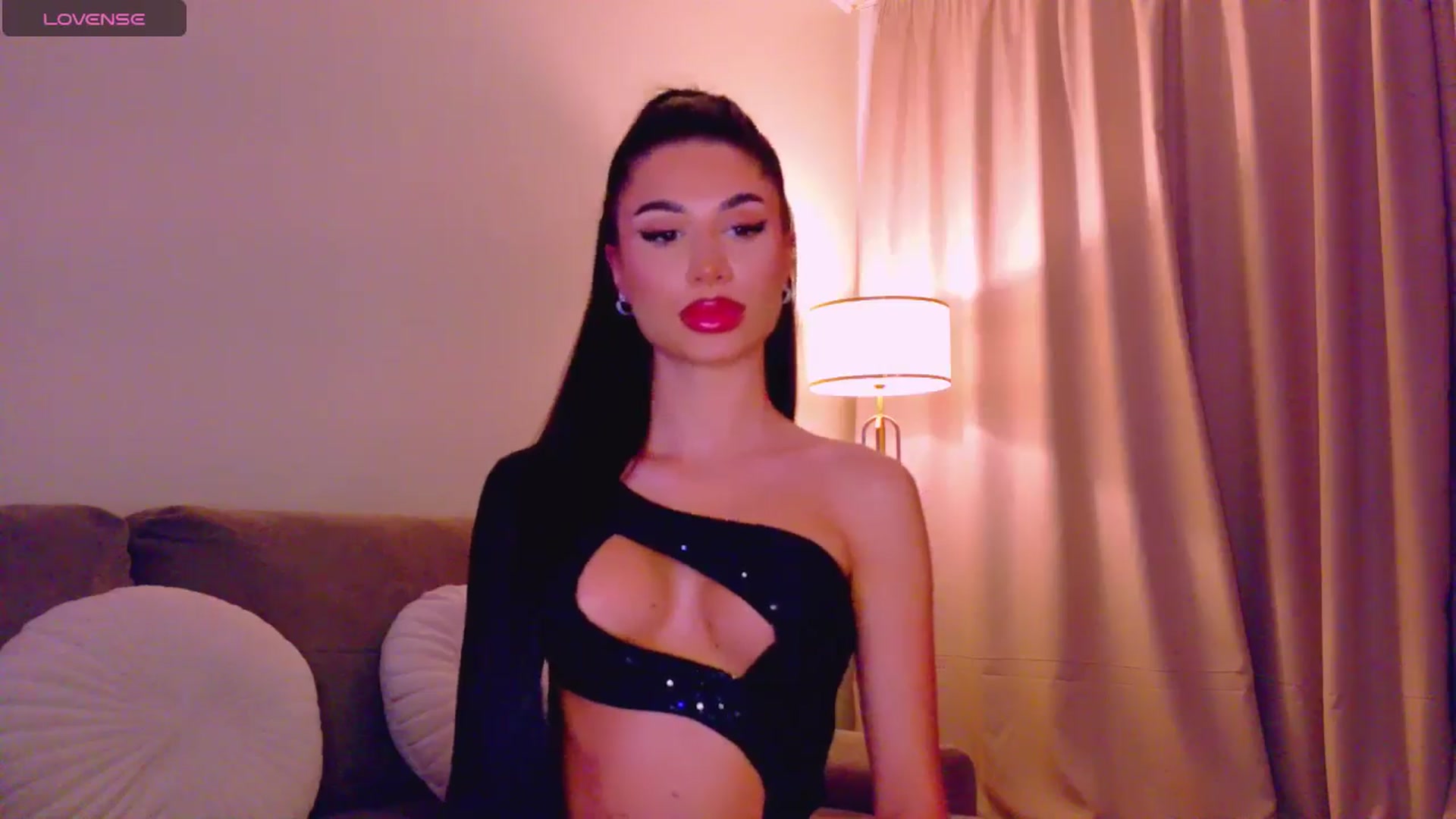 Gallery image thumbnail from QueenANNYA's myfreecams stream on, 01/29/2026, 17:36 image 17 of 20