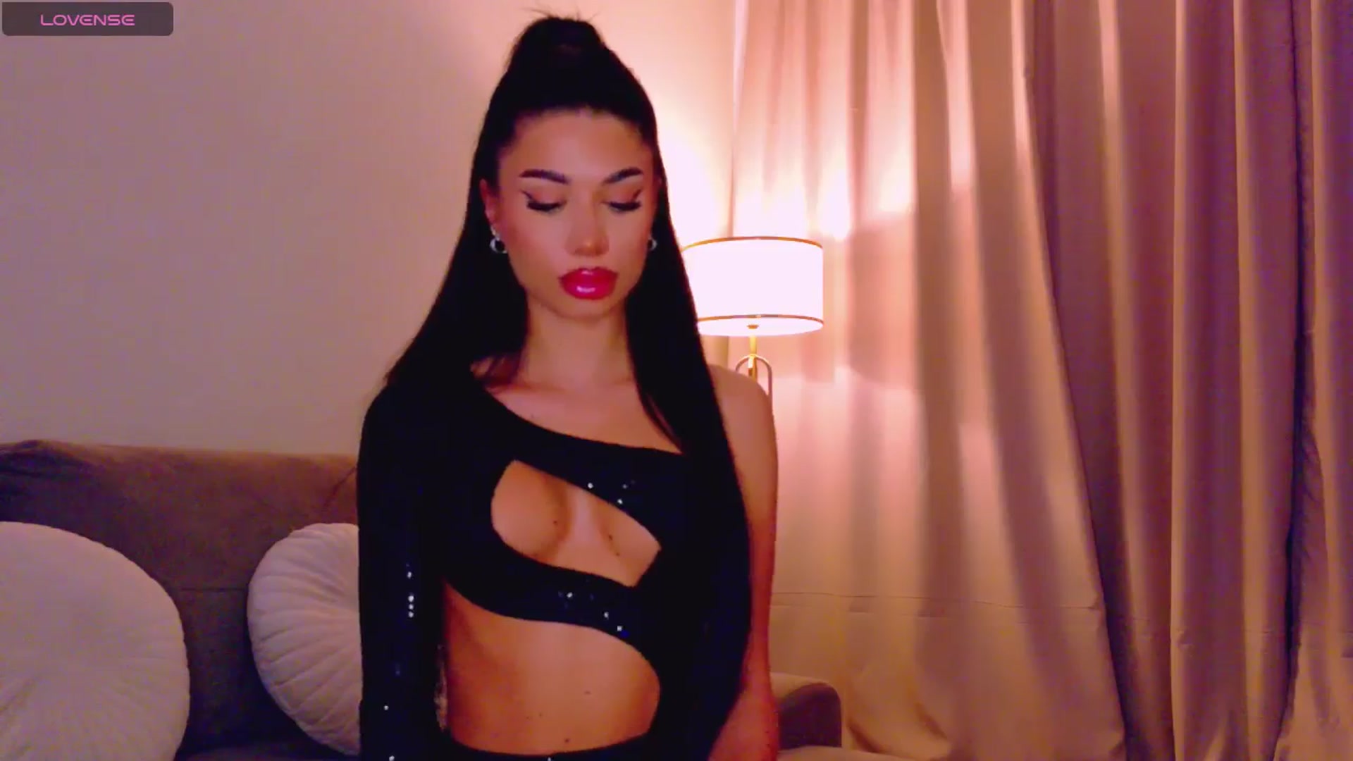 Gallery image thumbnail from QueenANNYA's myfreecams stream on, 01/29/2026, 18:13 image 18 of 20