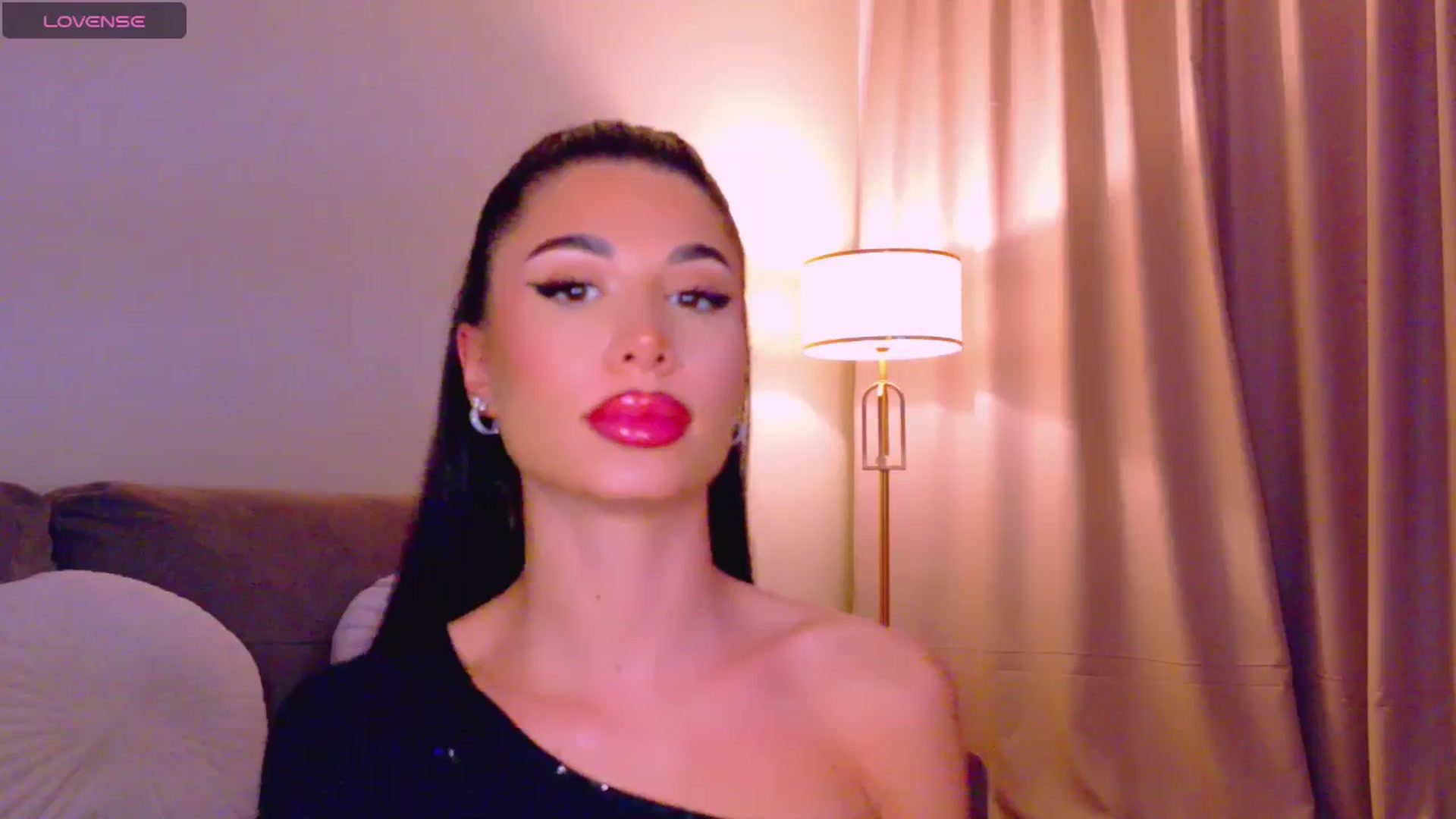 Gallery image thumbnail from QueenANNYA's myfreecams stream on, 01/29/2026, 18:41 image 6 of 20