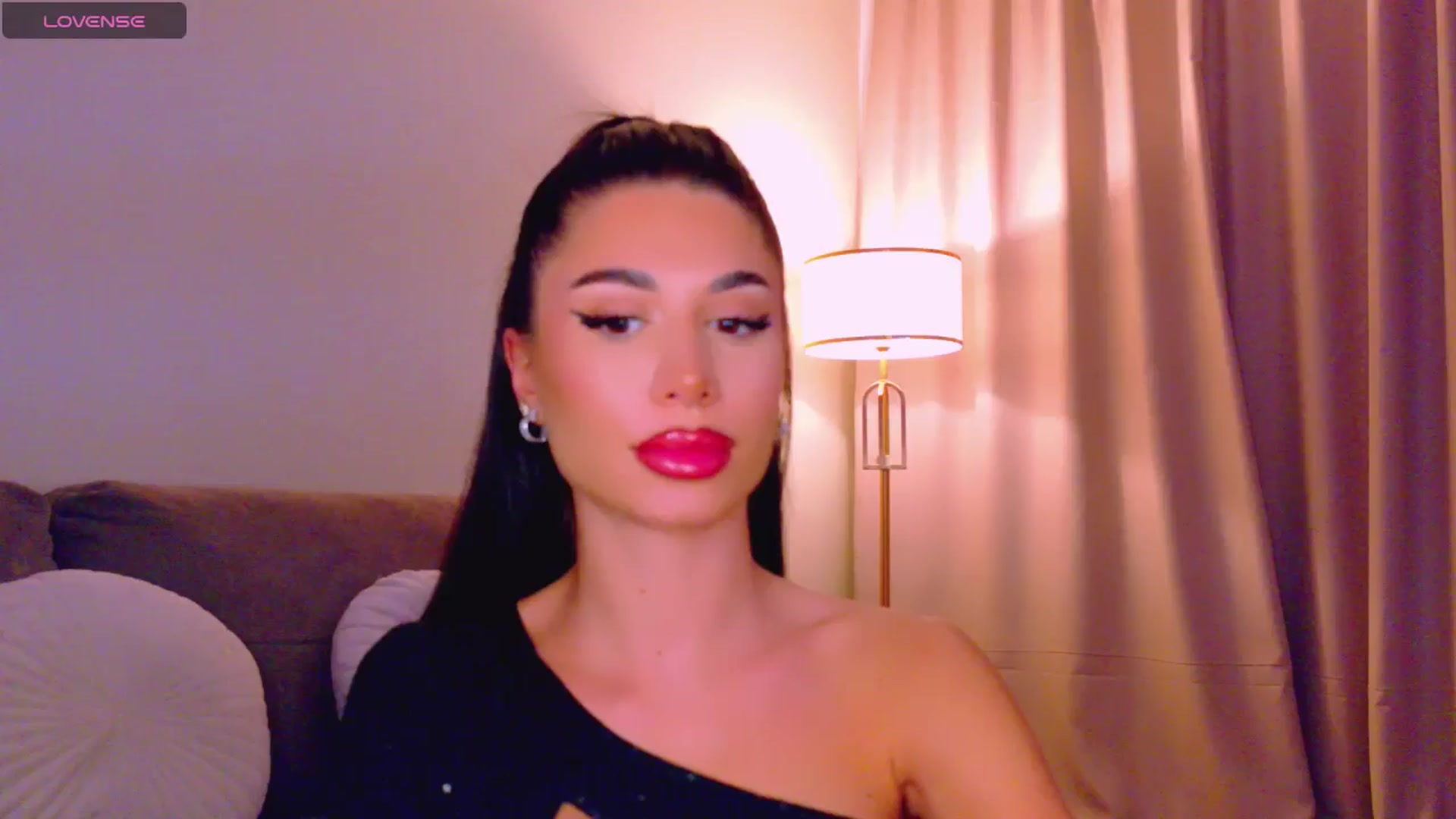 Gallery image thumbnail from QueenANNYA's myfreecams stream on, 01/29/2026, 18:41 image 7 of 20
