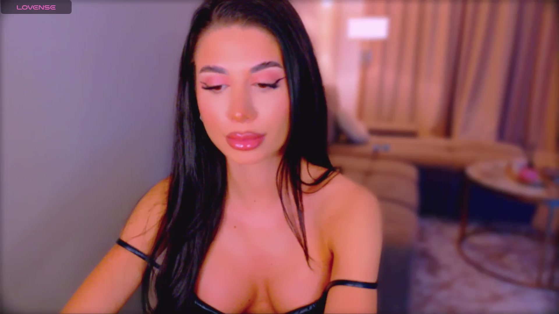 Gallery image thumbnail from QueenANNYA's myfreecams stream on, 02/01/2026, 17:42 image 8 of 20