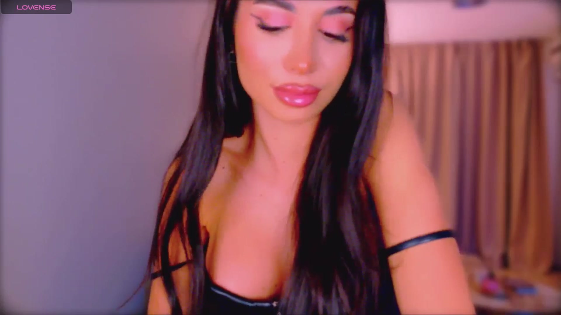 Gallery image thumbnail from QueenANNYA's myfreecams stream on, 02/01/2026, 17:42 image 19 of 20