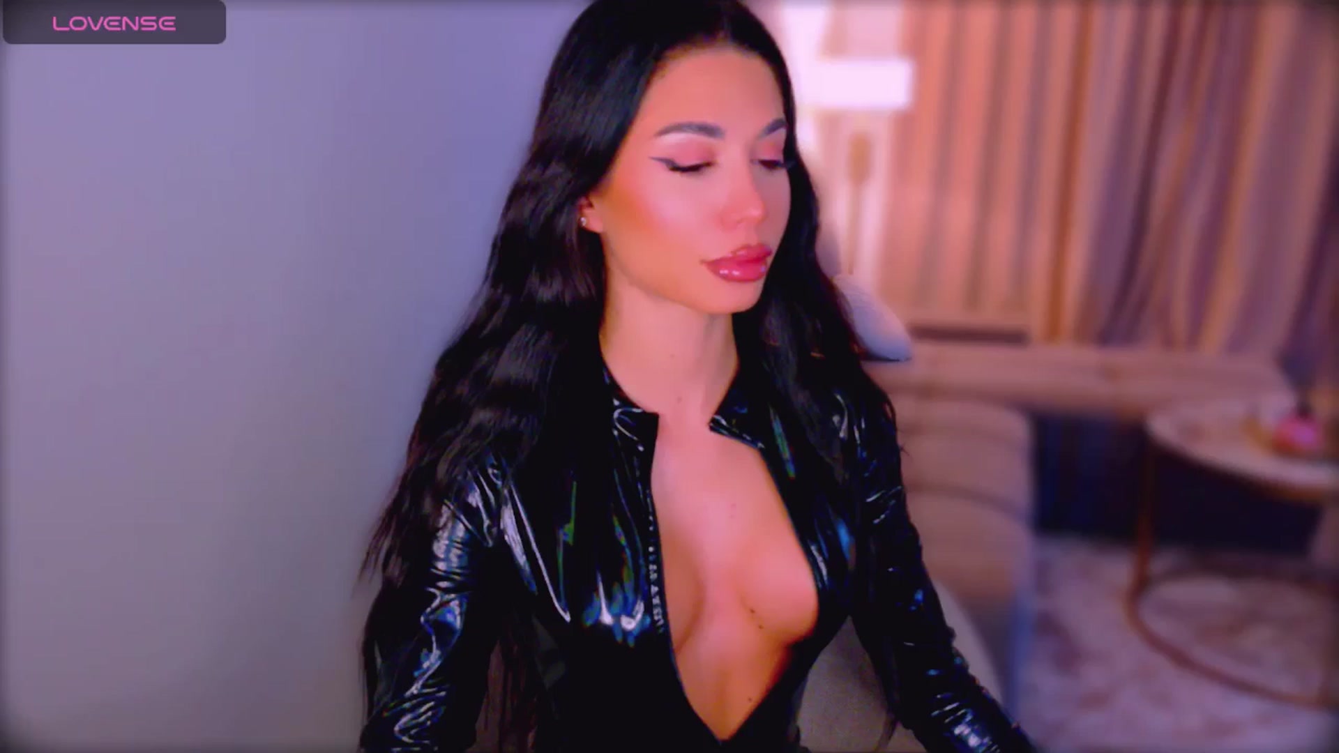 Gallery image thumbnail from QueenANNYA's myfreecams stream on, 02/02/2026, 17:28 image 7 of 20