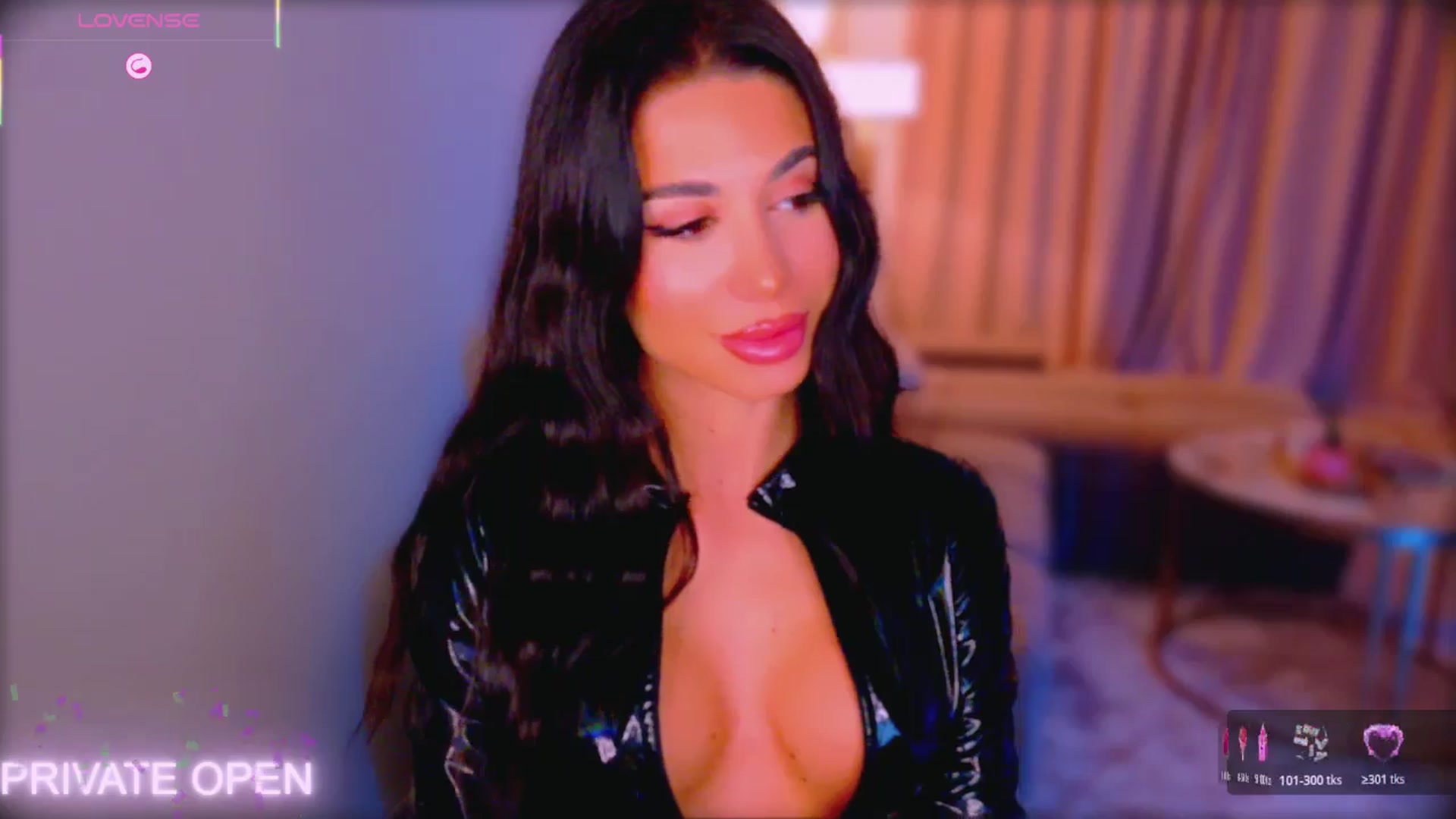 Gallery image thumbnail from QueenANNYA's myfreecams stream on, 02/02/2026, 18:40 image 10 of 20
