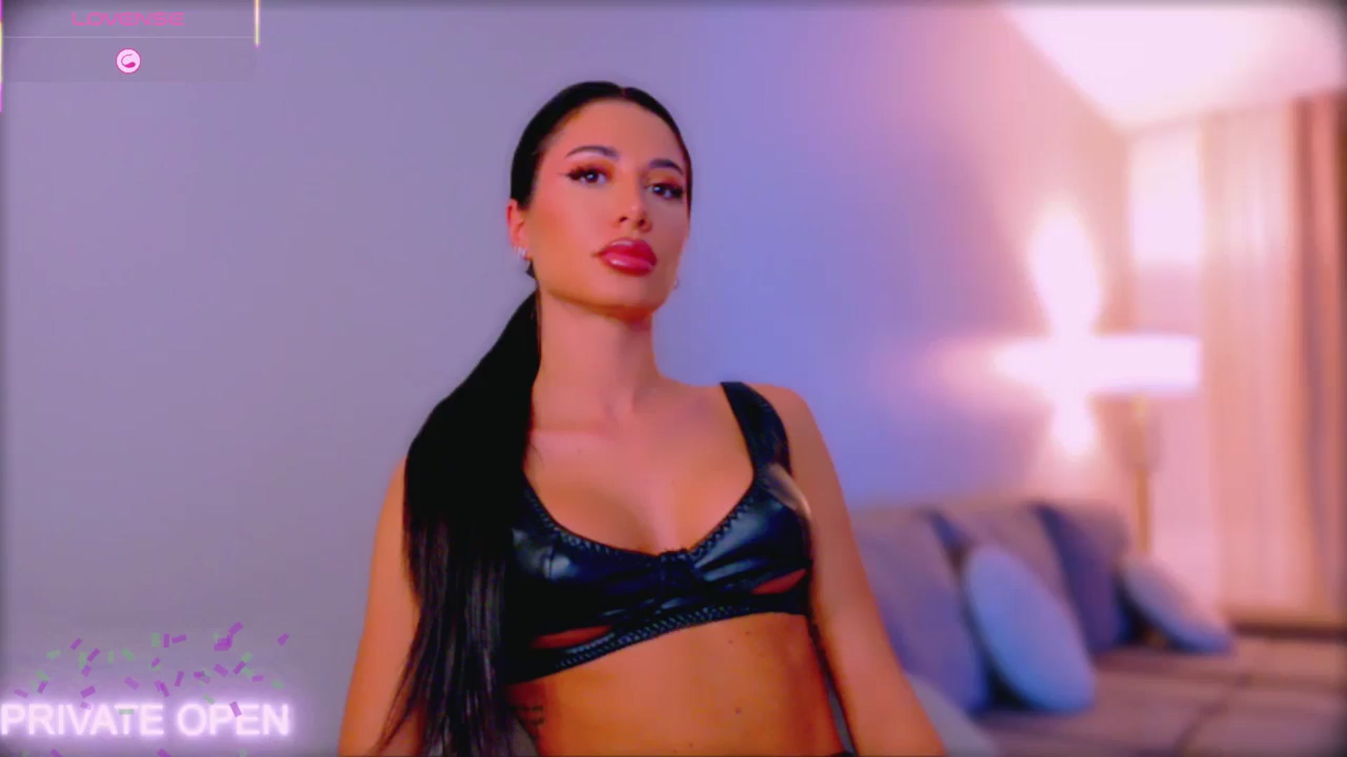 Gallery image thumbnail from QueenANNYA's myfreecams stream on, 02/03/2026, 18:27 image 17 of 20