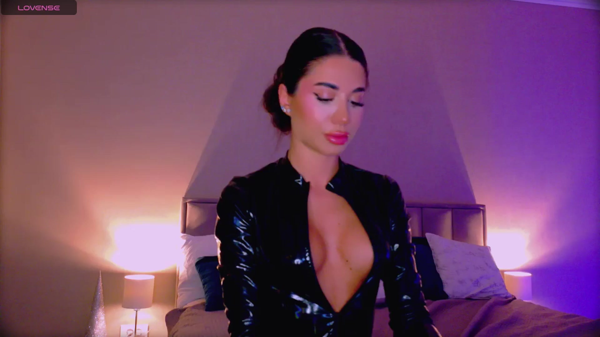 Gallery image thumbnail from QueenANNYA's myfreecams stream on, 02/20/2026, 19:53 image 18 of 20