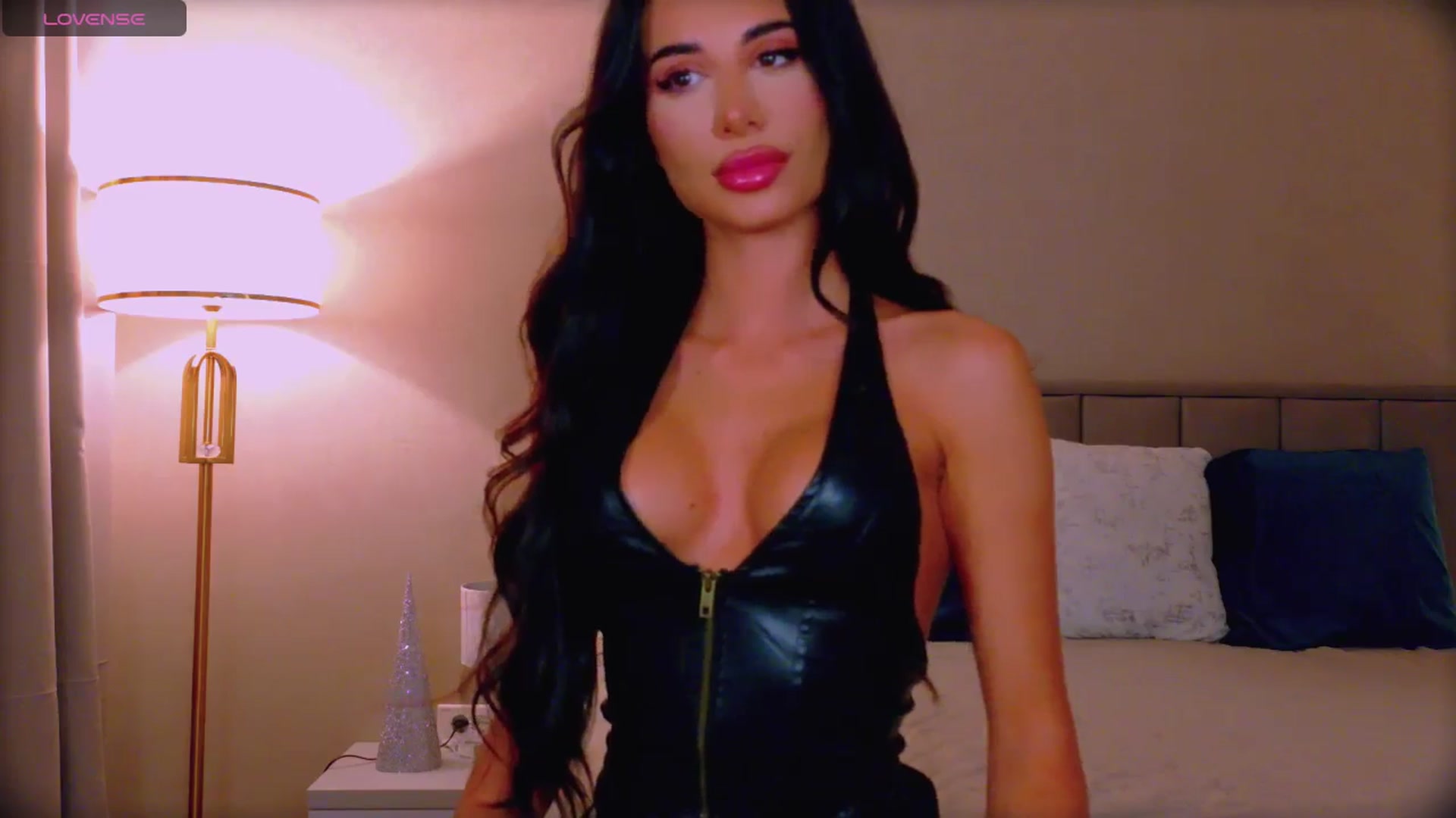 Gallery image thumbnail from QueenANNYA's myfreecams stream on, 02/25/2026, 18:08 image 2 of 20