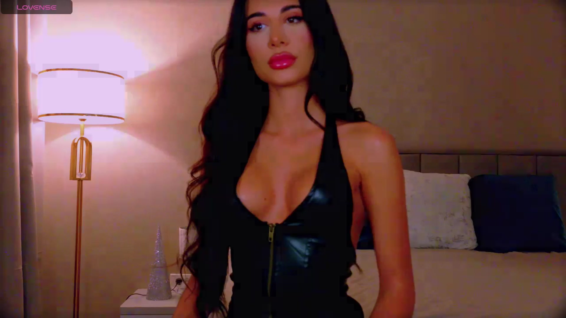 Gallery image thumbnail from QueenANNYA's myfreecams stream on, 02/25/2026, 18:08 image 4 of 20