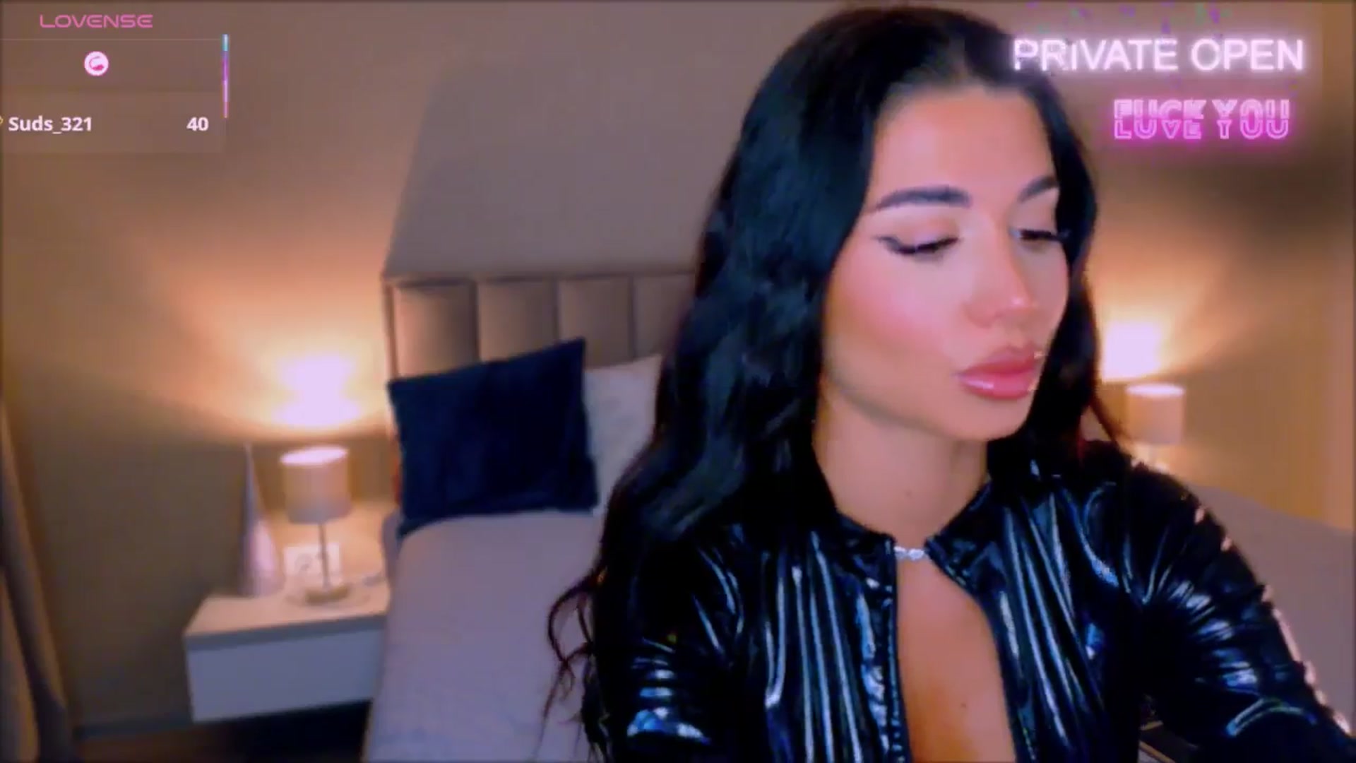 Gallery image thumbnail from QueenANNYA's myfreecams stream on, 03/04/2026, 17:46 image 14 of 20