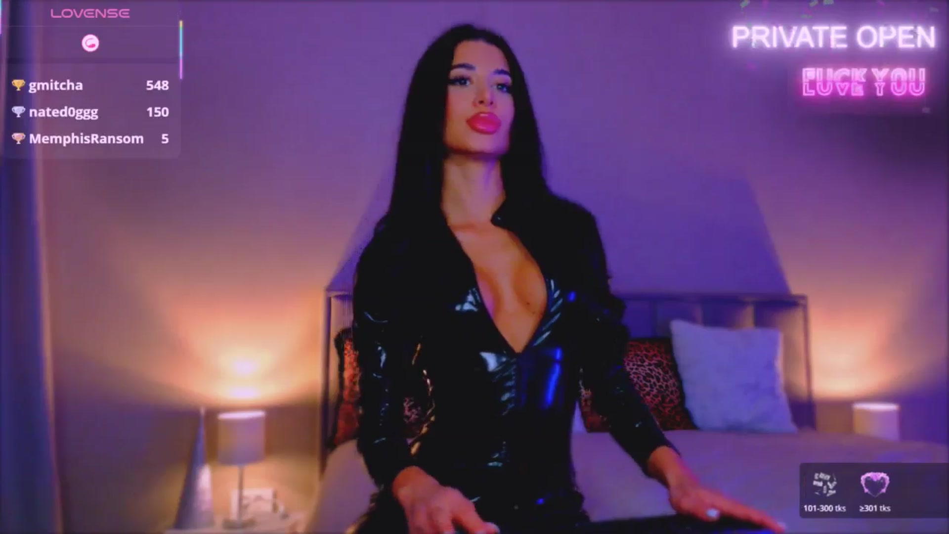 Gallery image thumbnail from QueenANNYA's myfreecams stream on, 03/10/2026, 18:52 image 3 of 20