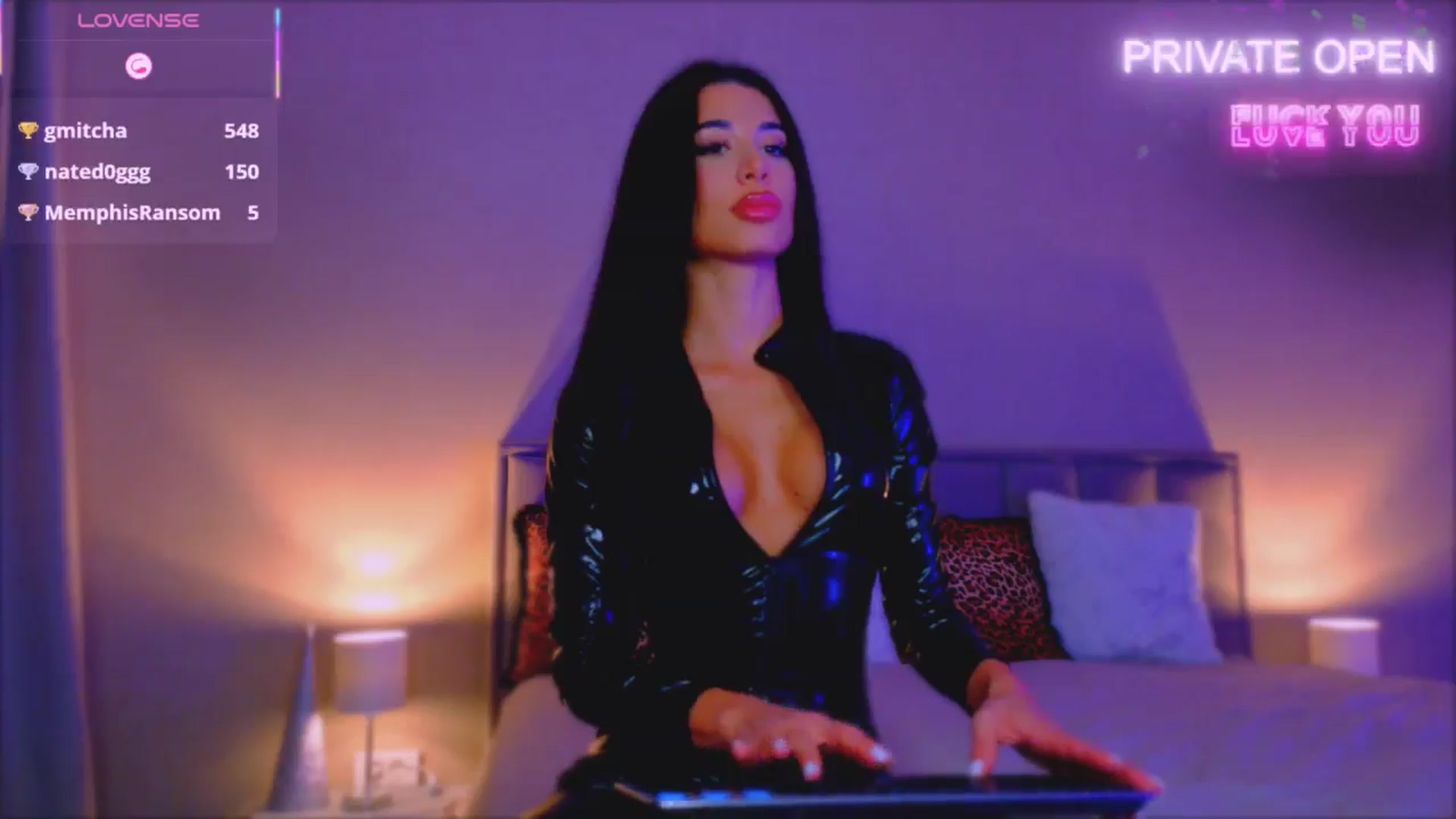 Gallery image thumbnail from QueenANNYA's myfreecams stream on, 03/10/2026, 18:52 image 5 of 20
