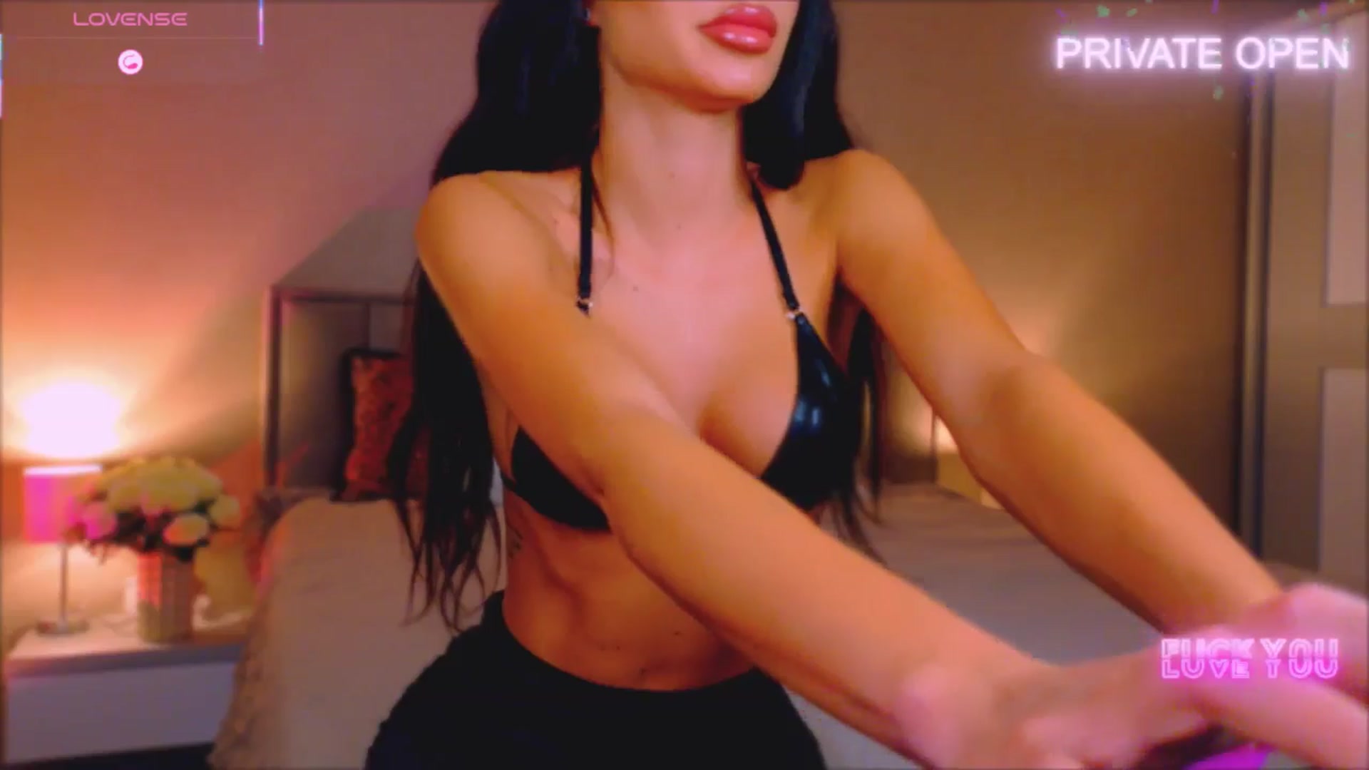 Gallery image thumbnail from QueenANNYA's myfreecams stream on, 03/12/2026, 15:56 image 7 of 20